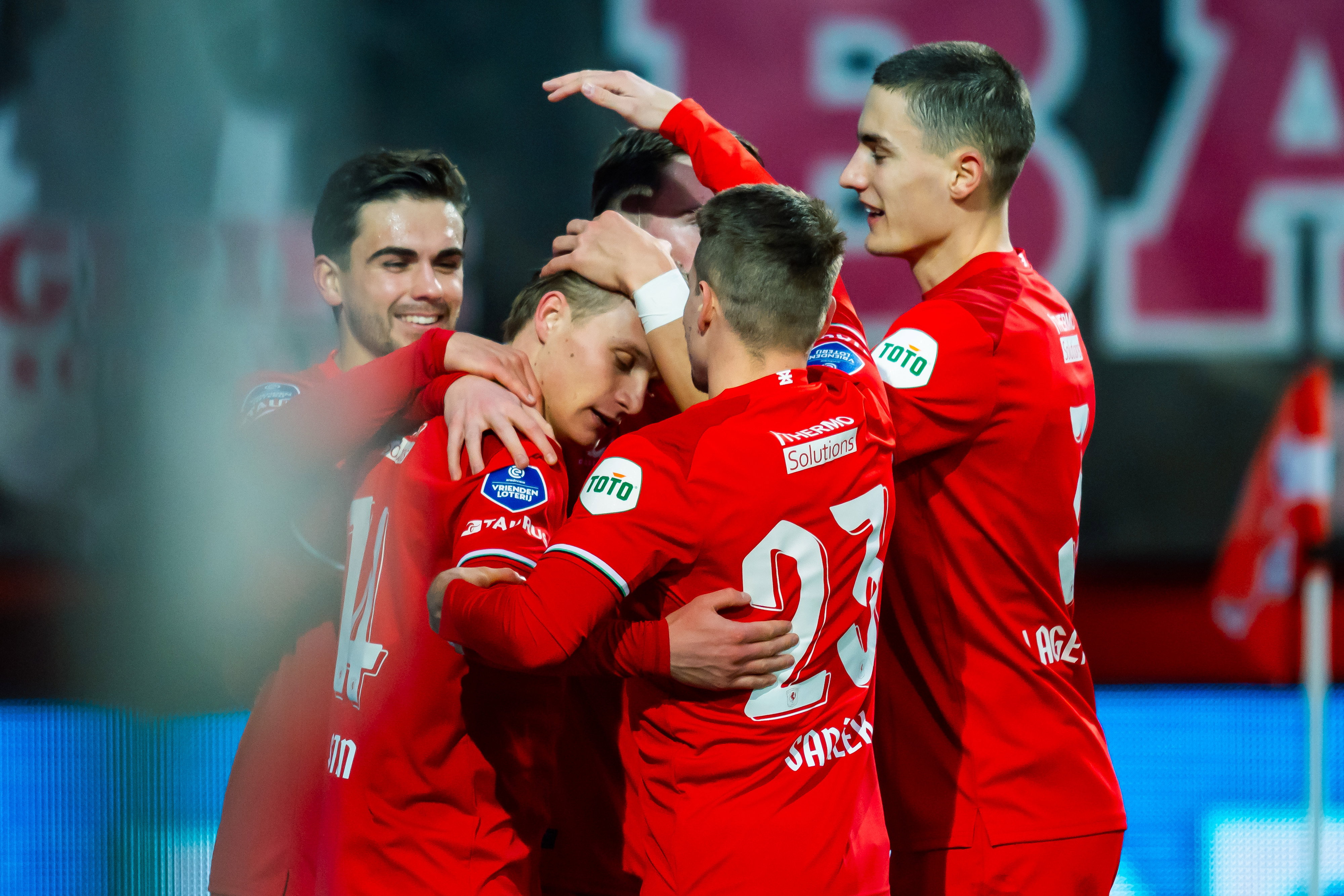 FC Twente viert goal Sem Steijn