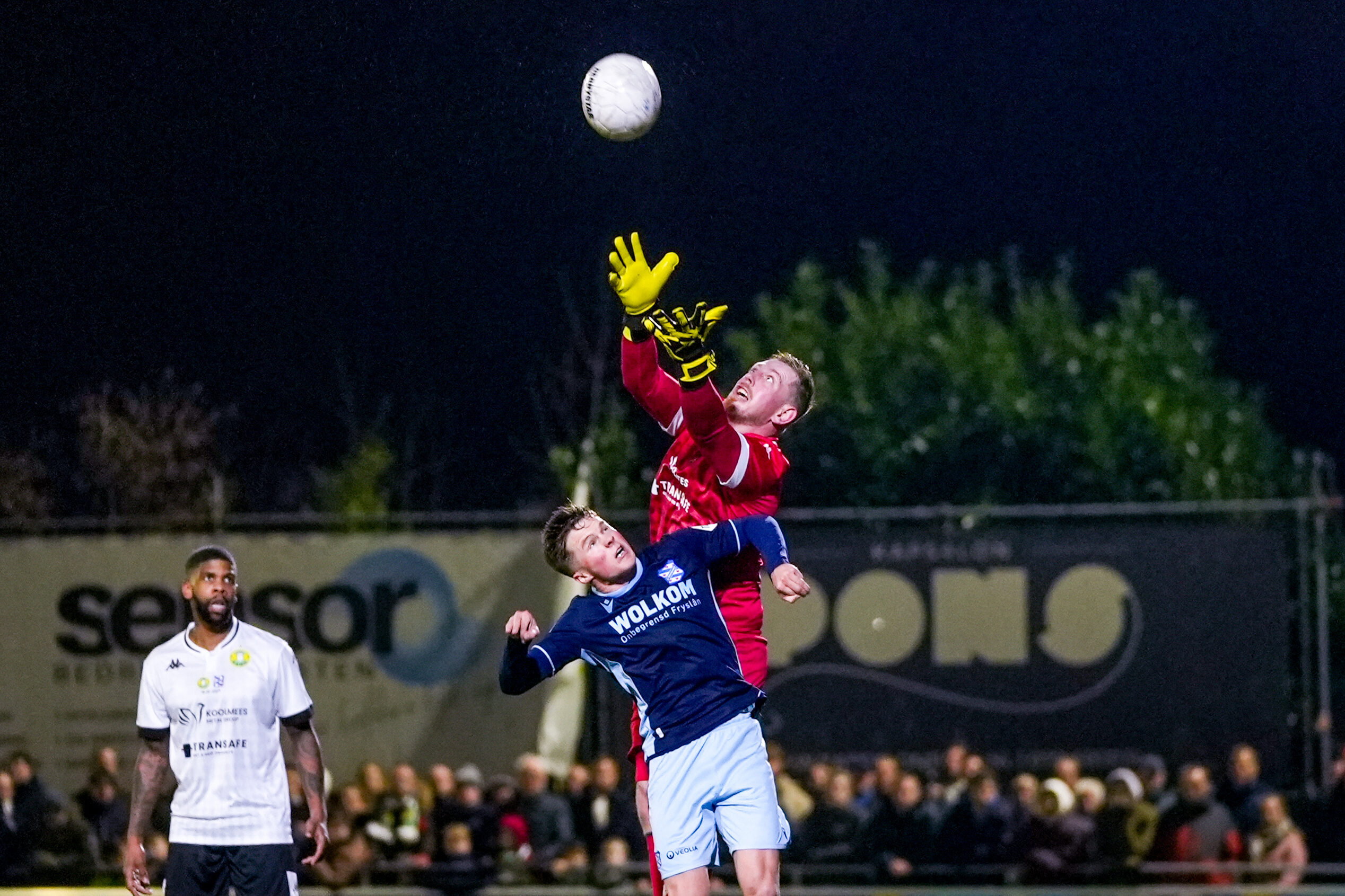 Jeffrey Verberk in duel tegen SC Heerenveen