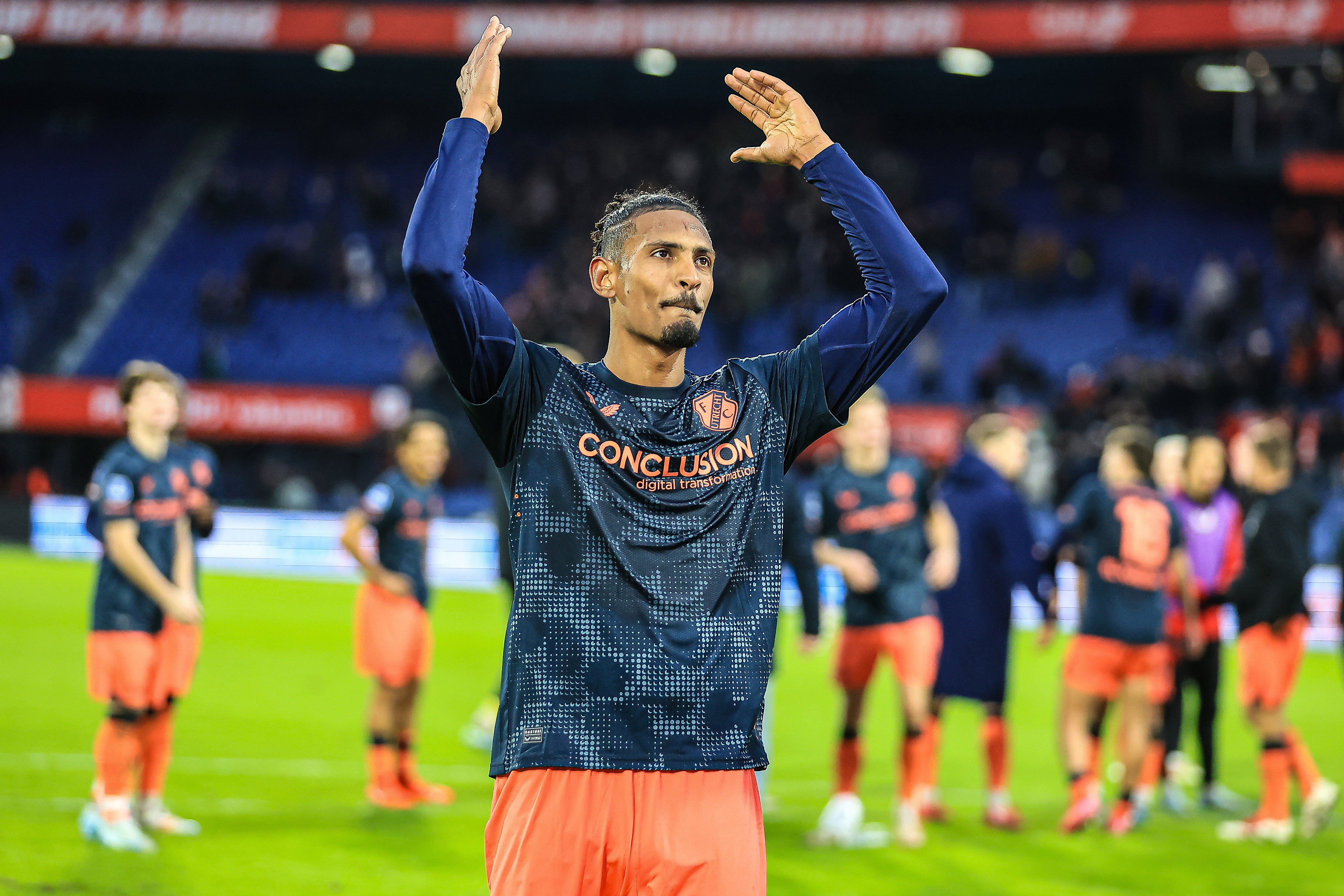 Sebastien Haller bedankt het publiek