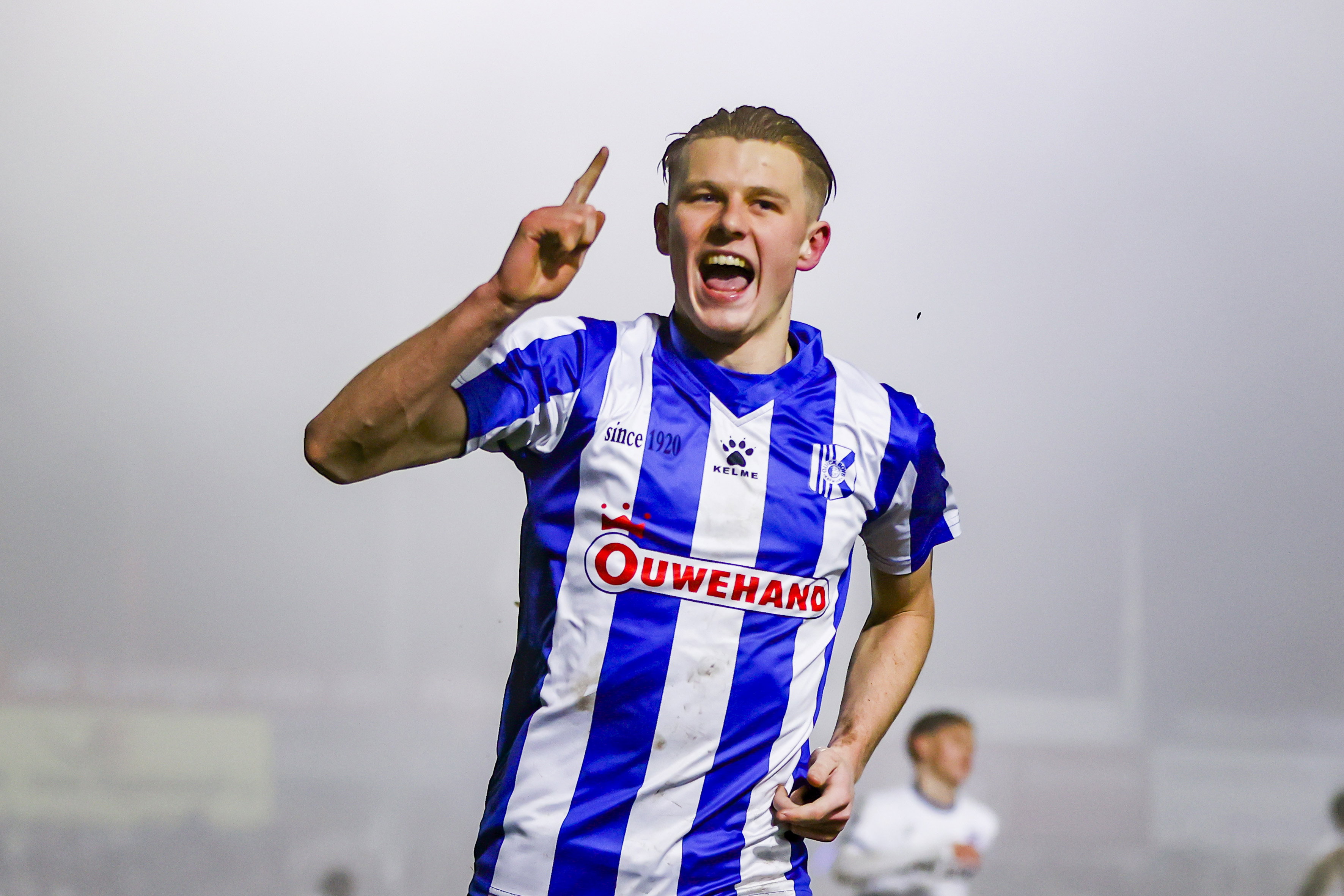 Milan Zonneveld na zijn goal tegen SC Heerenveen