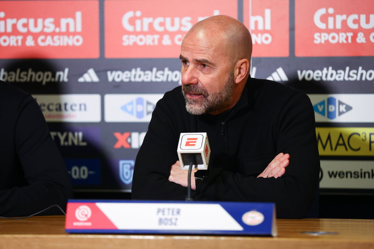 Peter Bosz op de persconferentie
