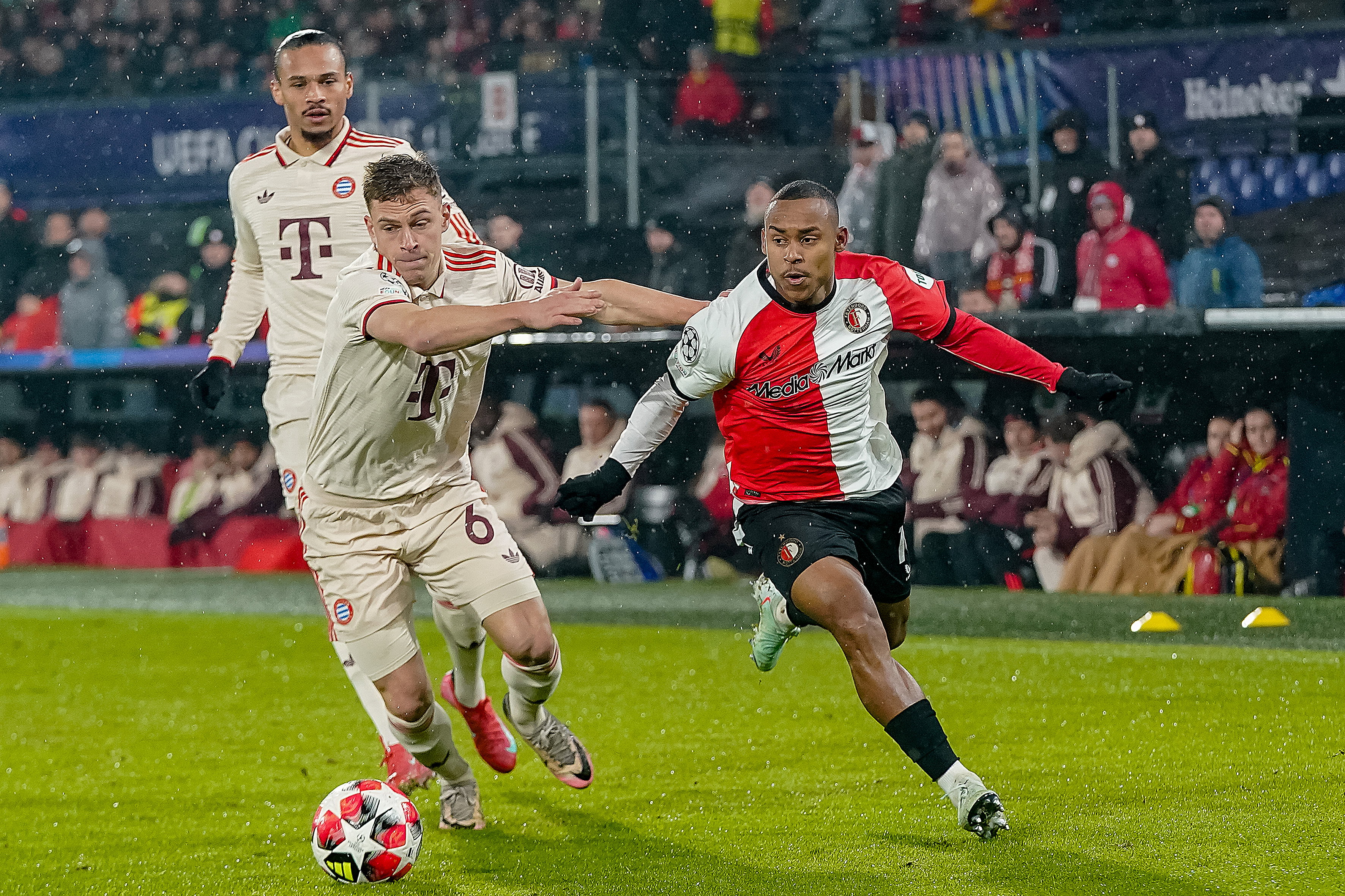 Igor Paixao en Joshua Kimmich