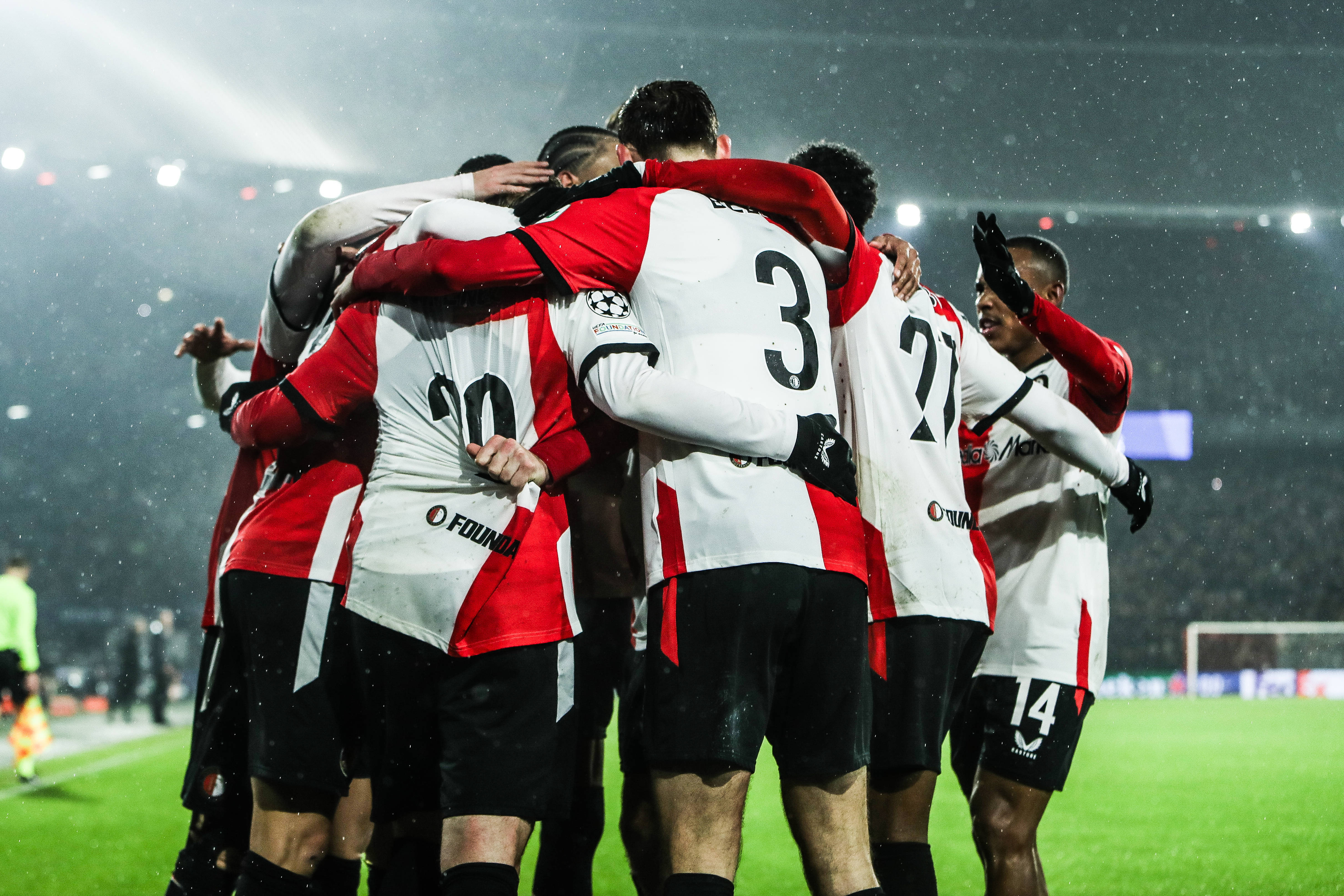 Feyenoord wint in de Champions League van Bayern München