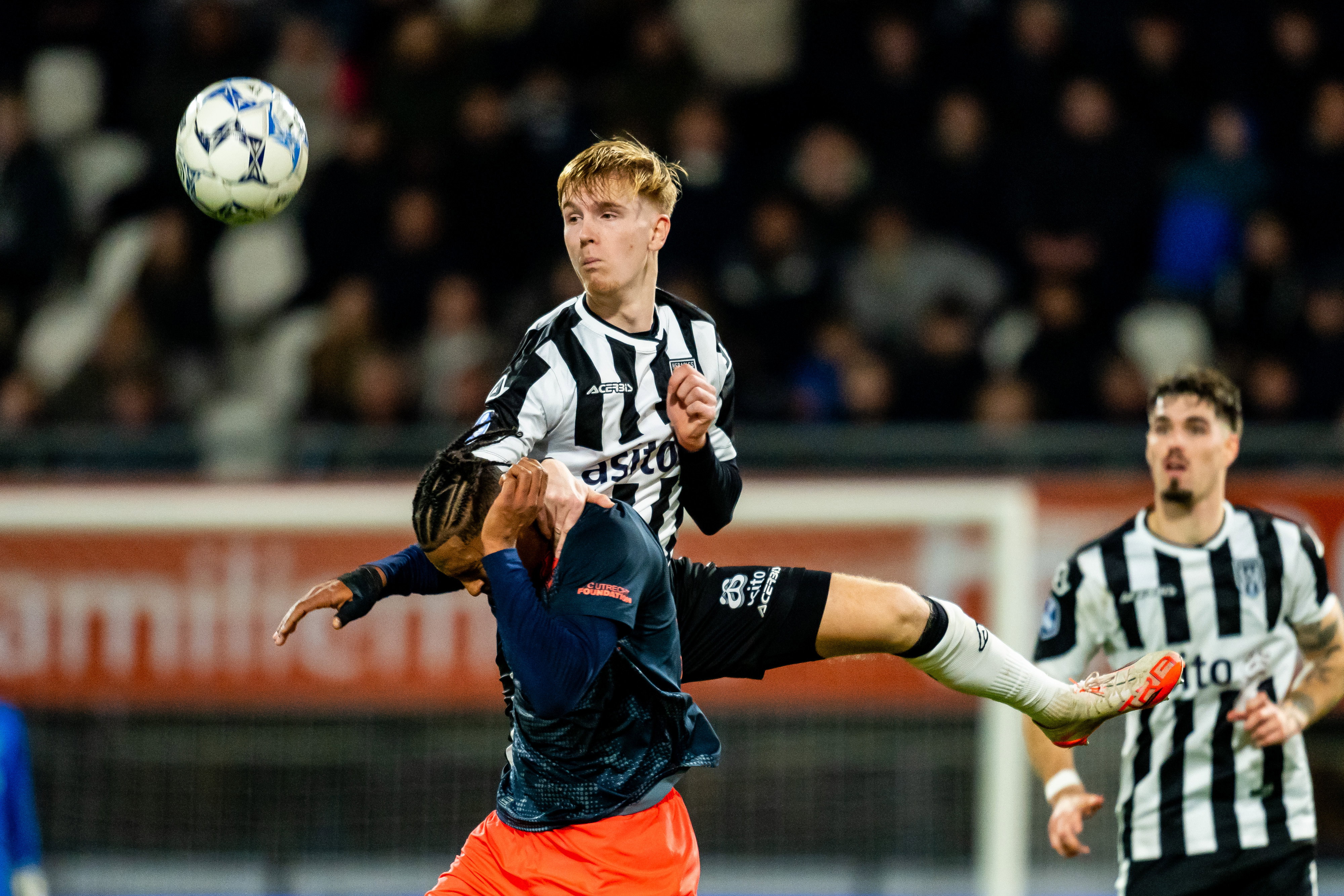 Mats Rots in actie voor Heracles Almelo