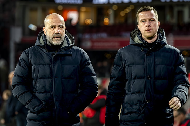 Peter Bosz met persvoorlichter Nick Tol