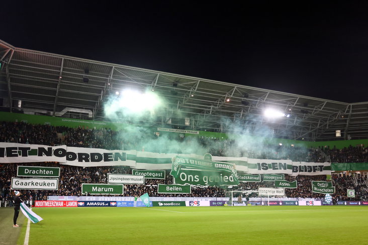 De sfeeractie van de FC Groningen-supporters voor de Derby van het Noorden