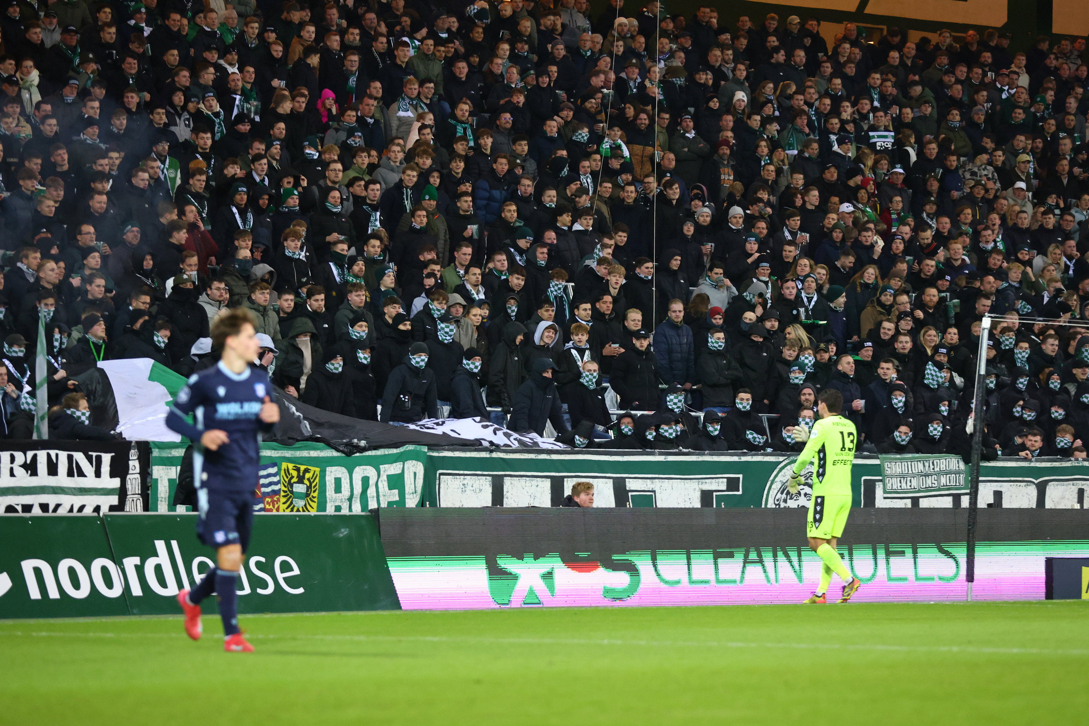 SC Heerenveen in actie bij FC Groningen