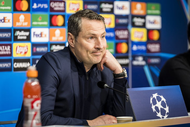 Brian Priske bij de persconferentie