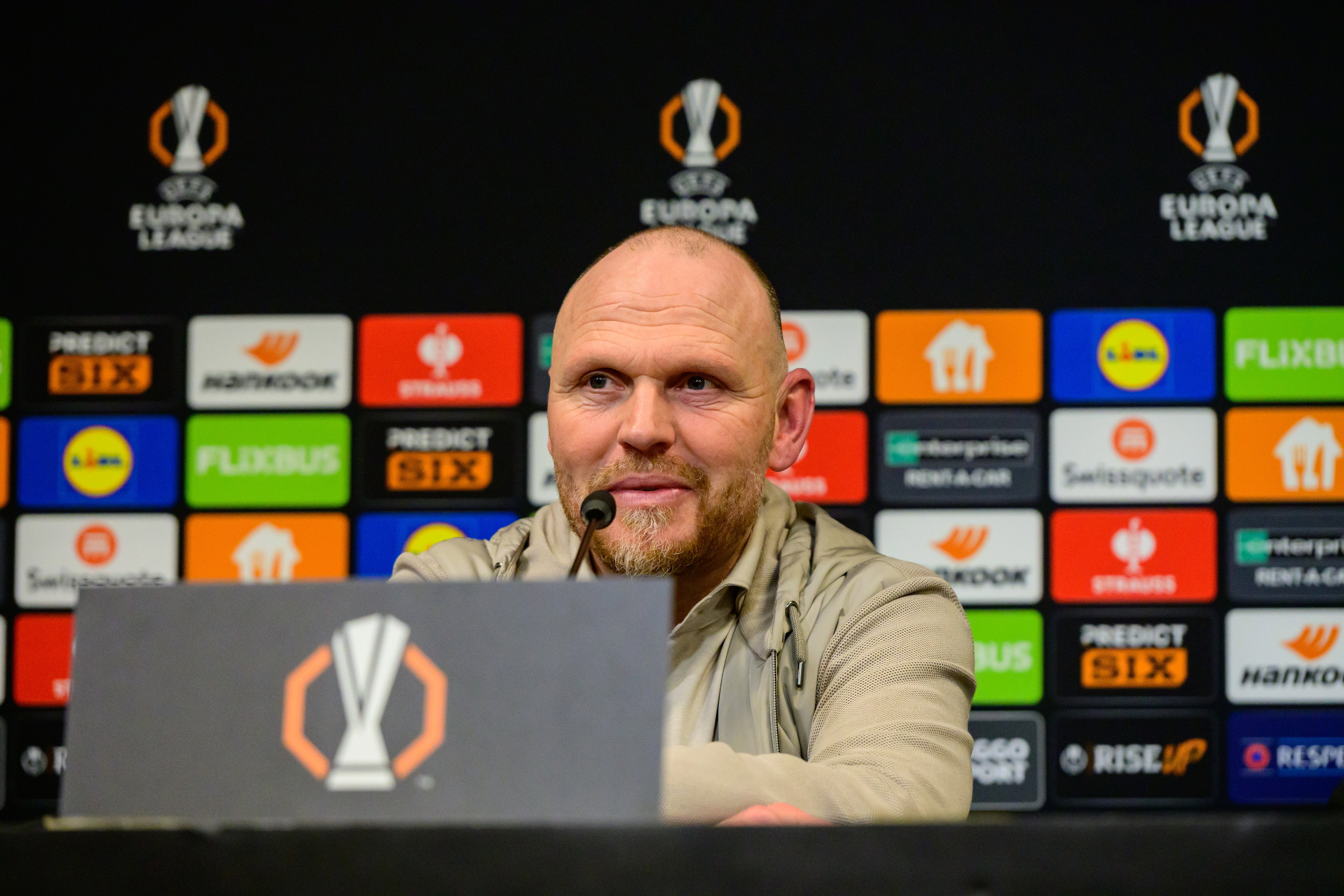 Joseph Oosting na een Europa League-duel