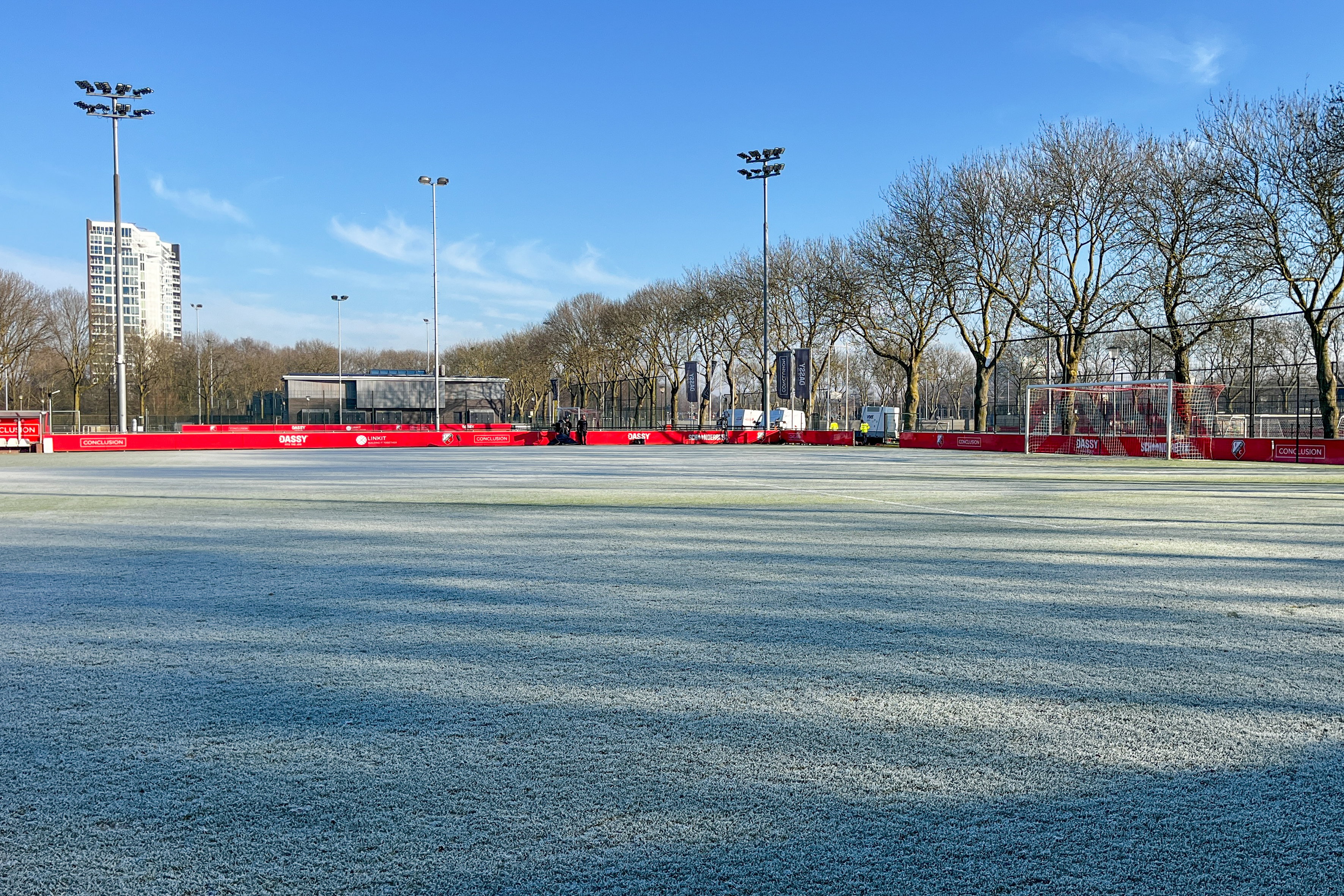 Het veld op Sportcomplex Zoudenbalch werd afgekeurd