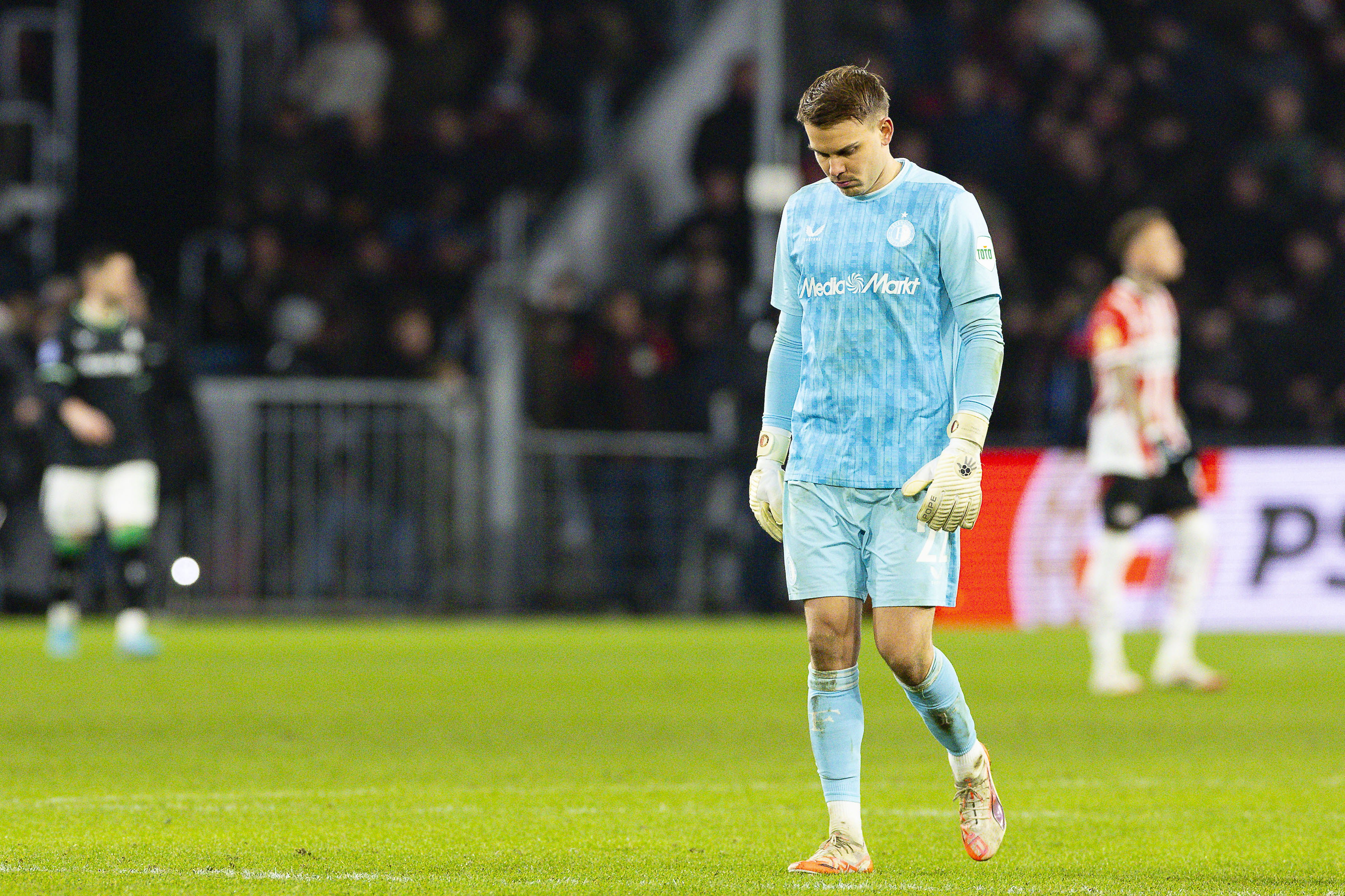 Timon Wellenreuther baalt na de bekernederlaag tegen PSV