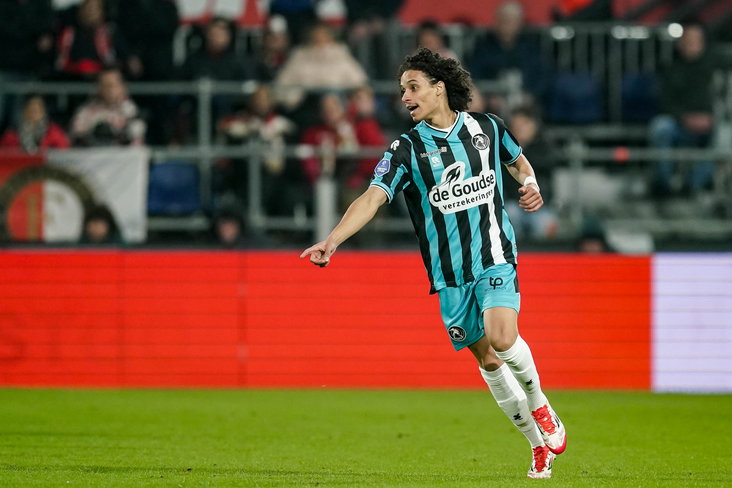 Gjivai Zechiël in actie voor Sparta Rotterdam