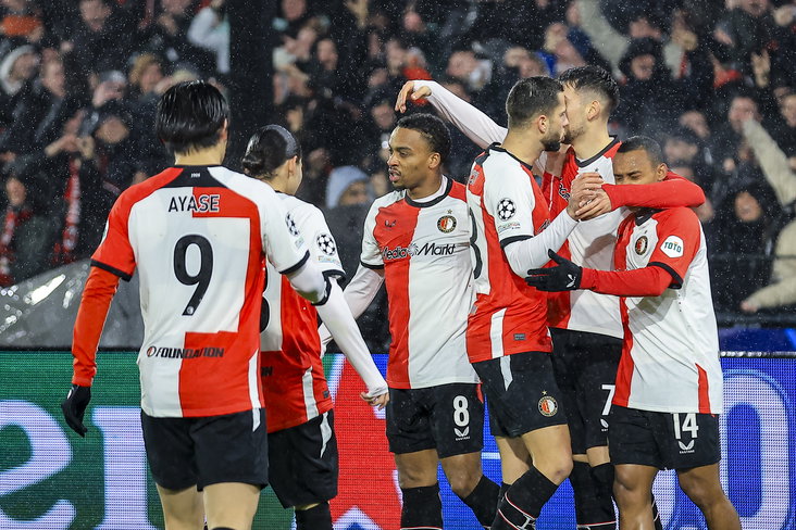 Feyenoord scoort tegen AC Milan
