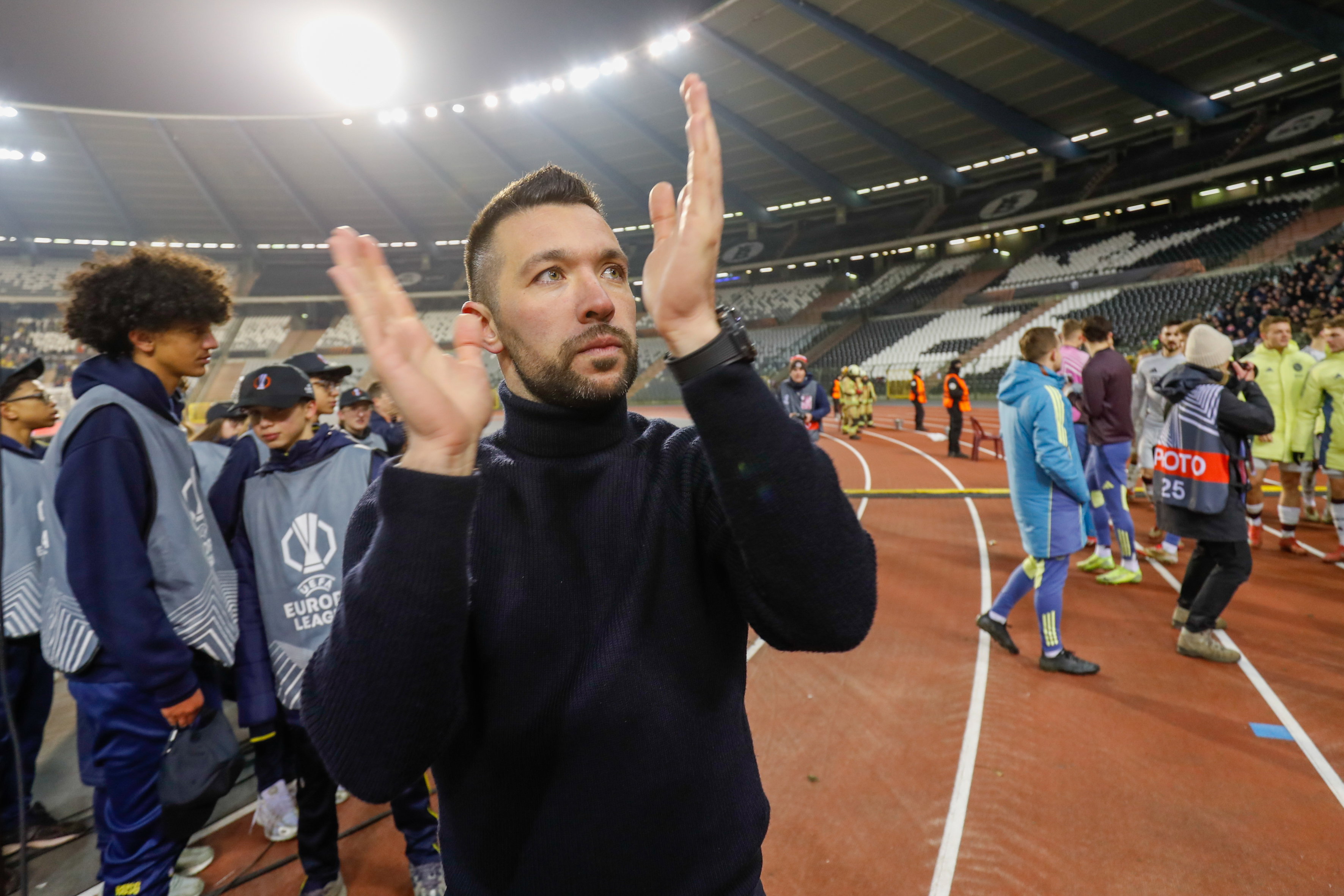 Farioli applaudisseert na Ajax-overwinning