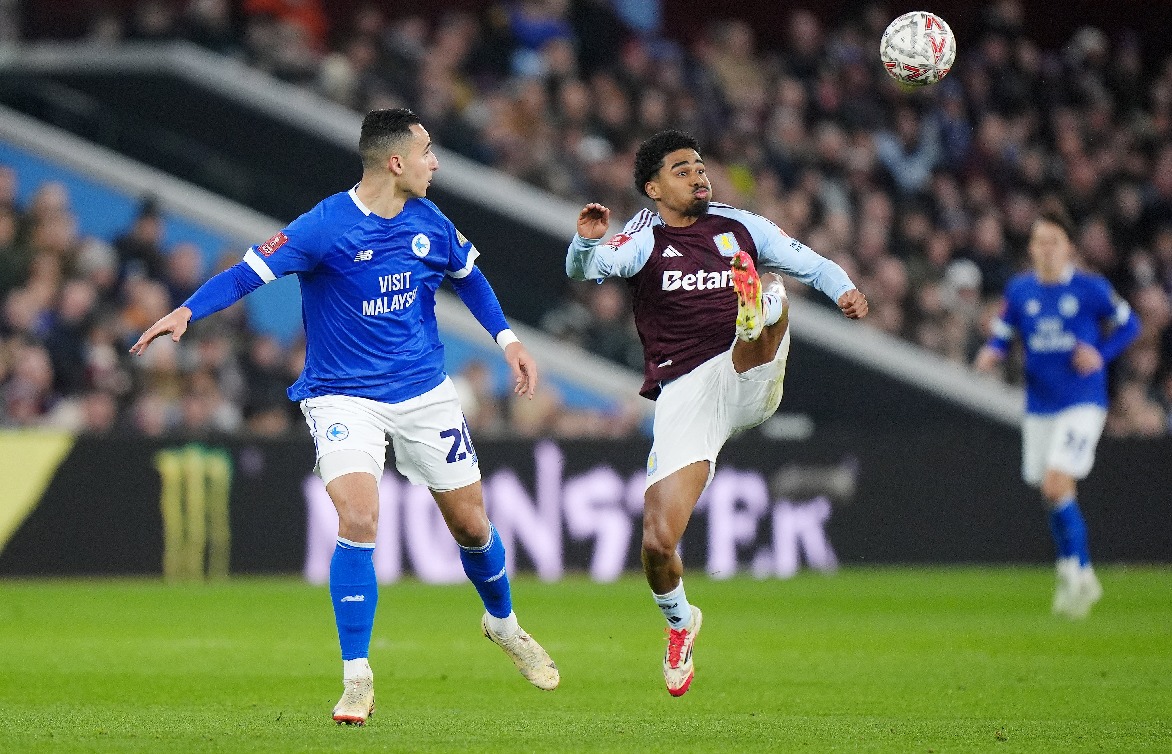 Anwar El Ghazi en Ian Maatsen