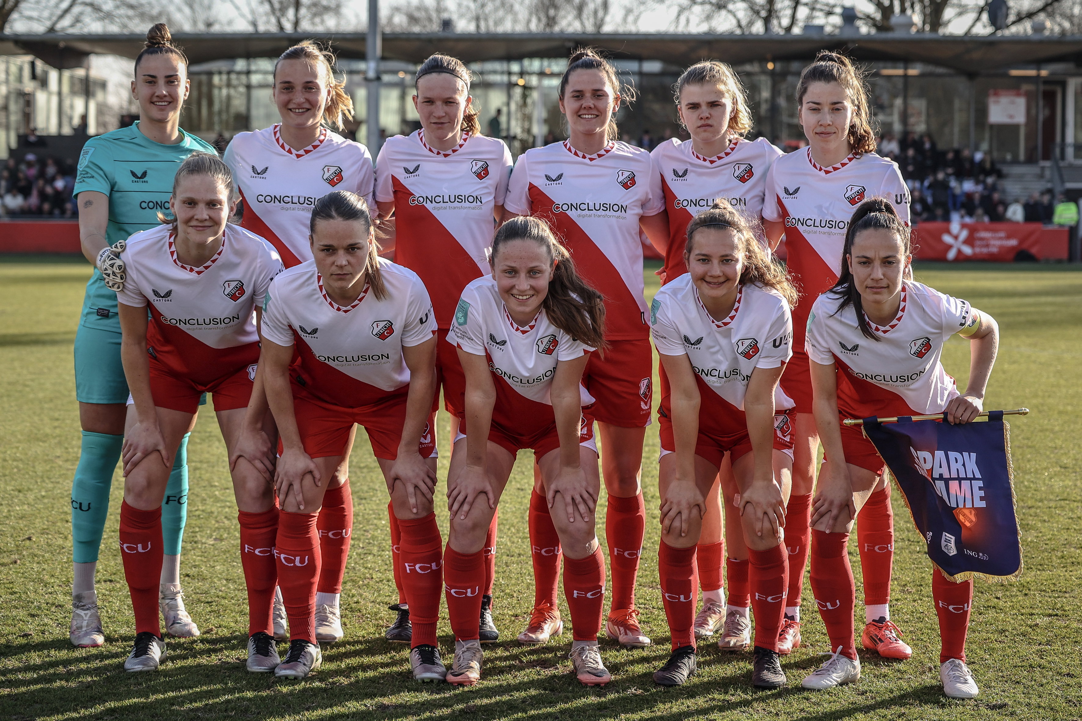 Het elftal van FC Utrecht voor de wedstrijd tegen Fortuna Sittard