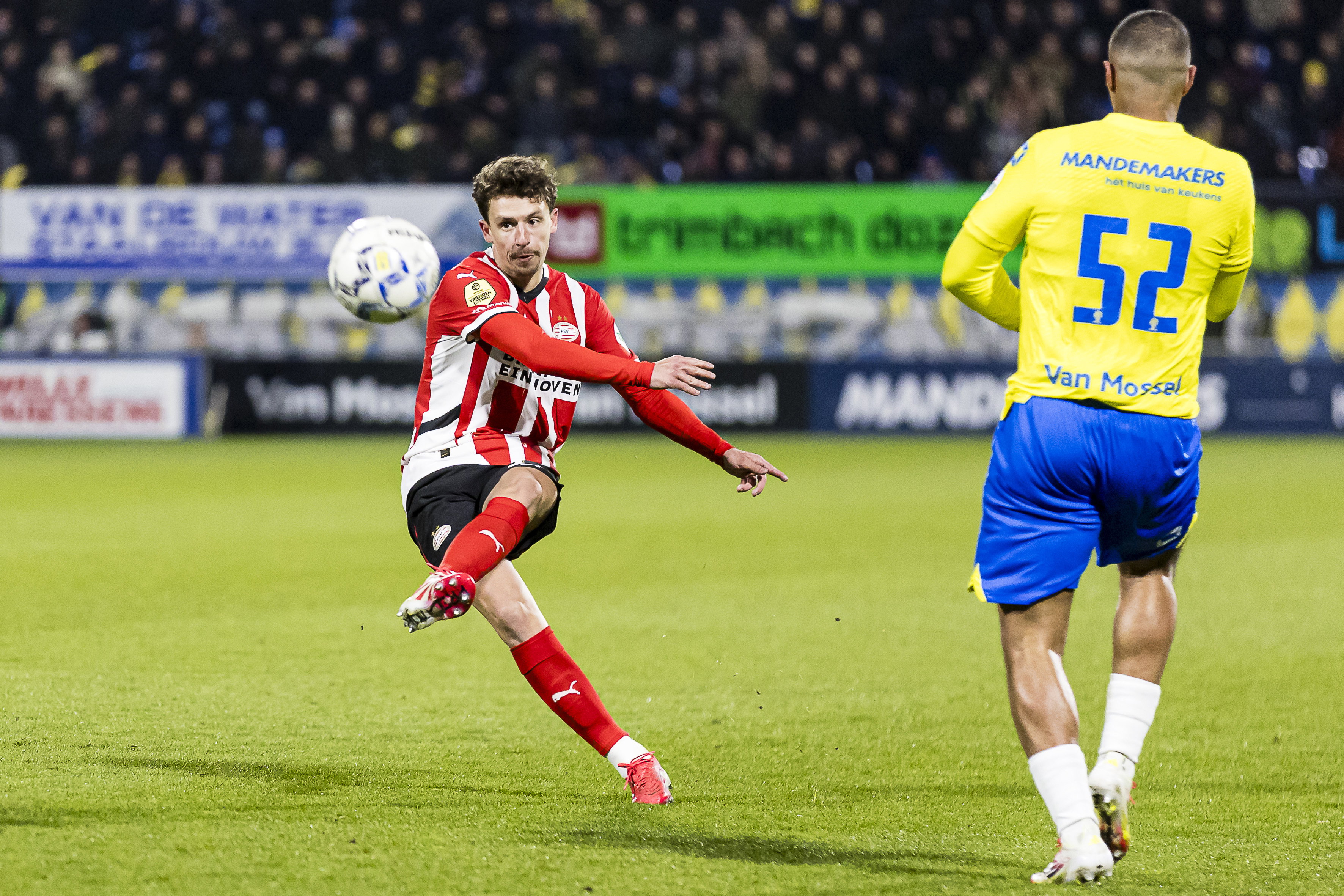 Olivier Boscagli schiet tegen RKC Waalwijk