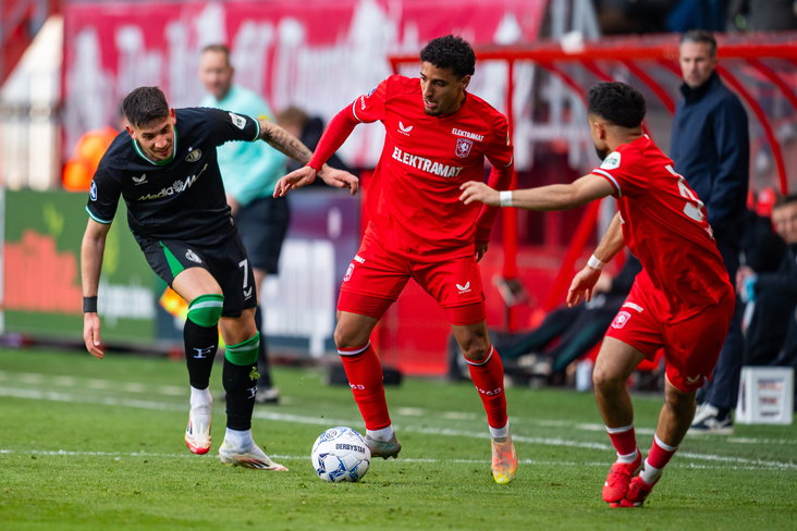 Sayf Ltaief en Naci Ünüvar tegen Feyenoord