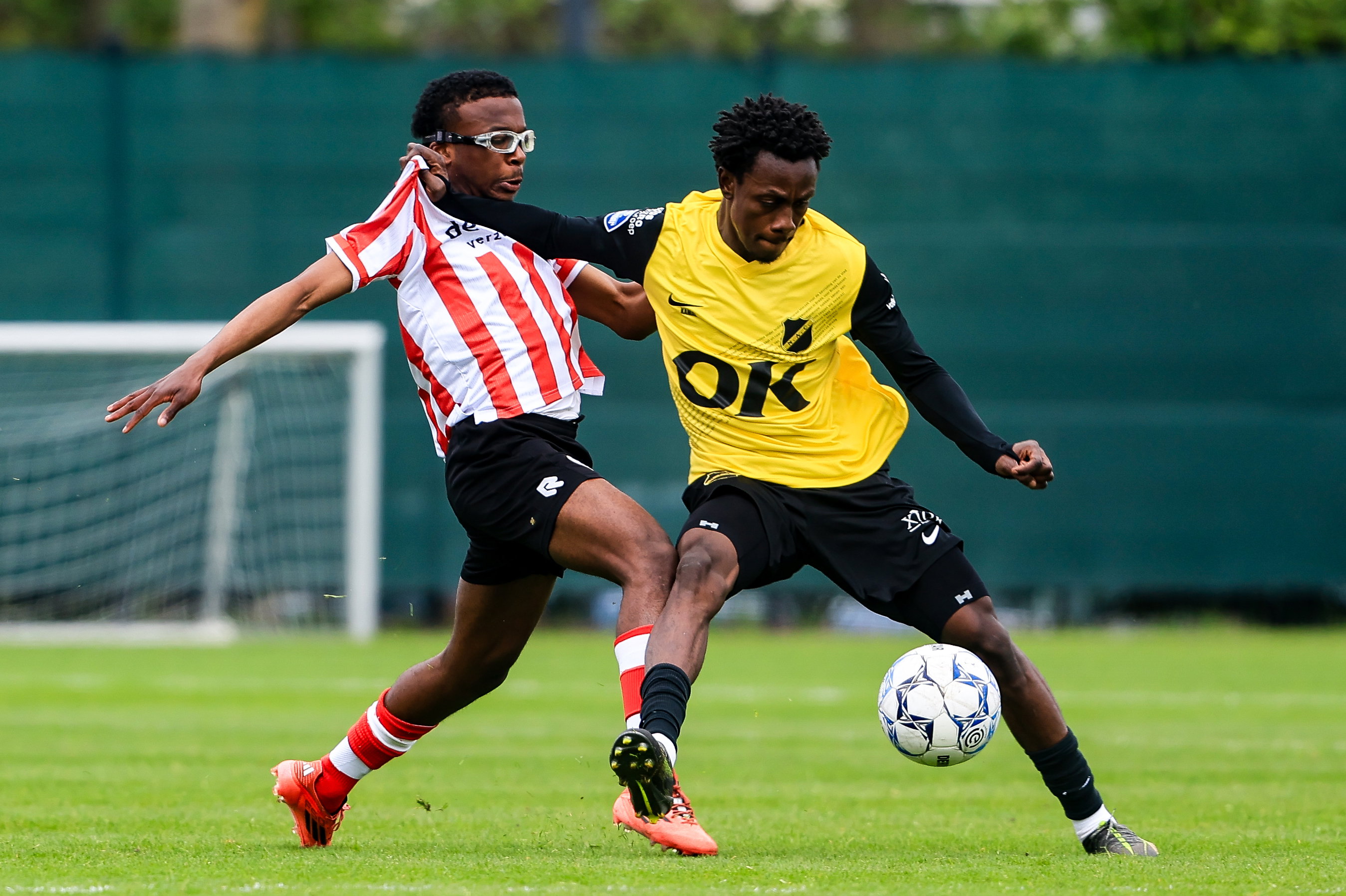Kamal Sowah in het oefenduel met Sparta Rotterdam
