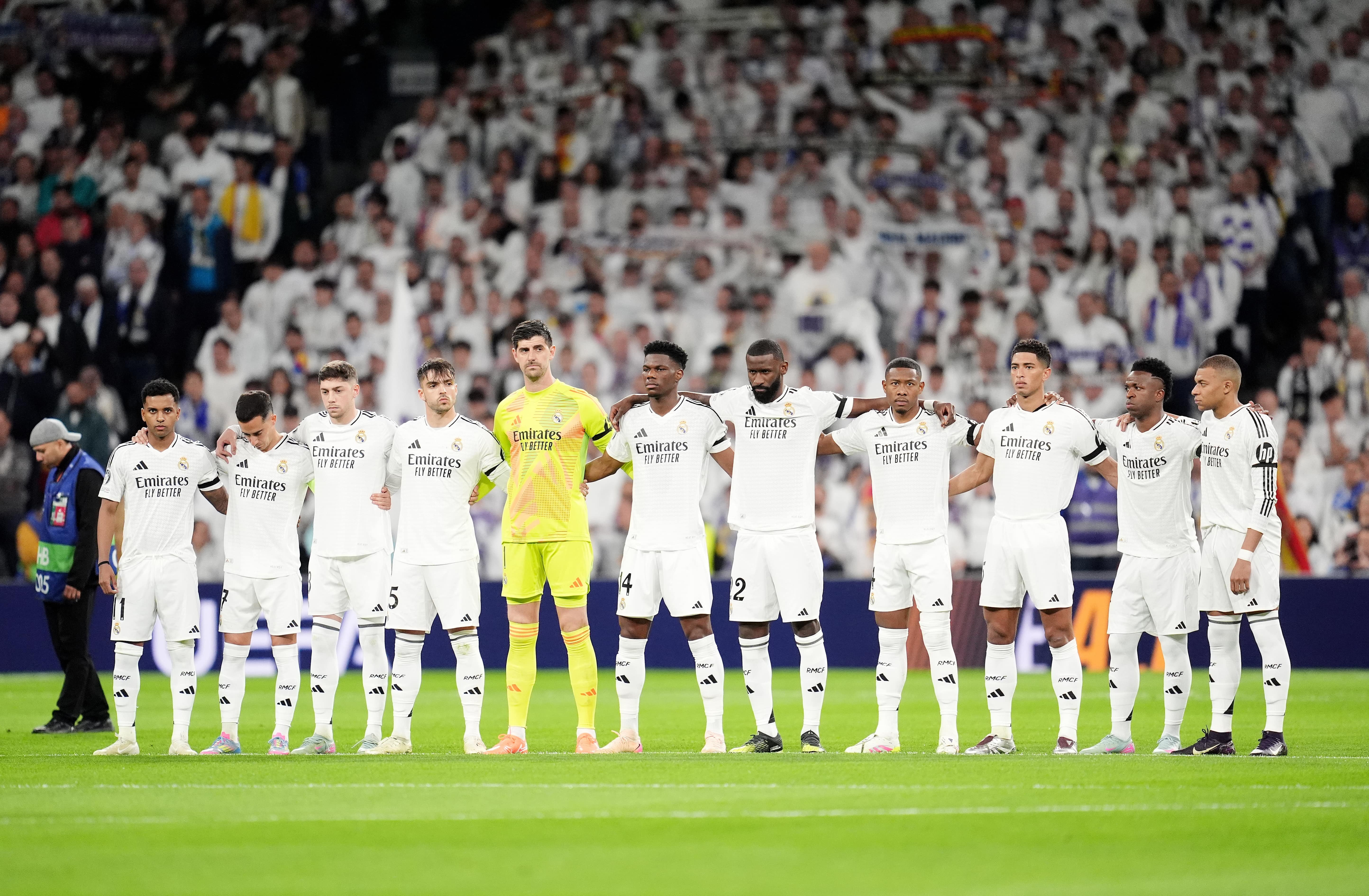 Real Madrid brengt eerbetoon aan Leo Beenhakker