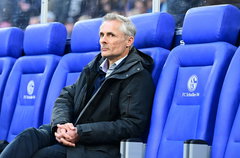 Kees van Wonderen op de bank bij Schalke 04