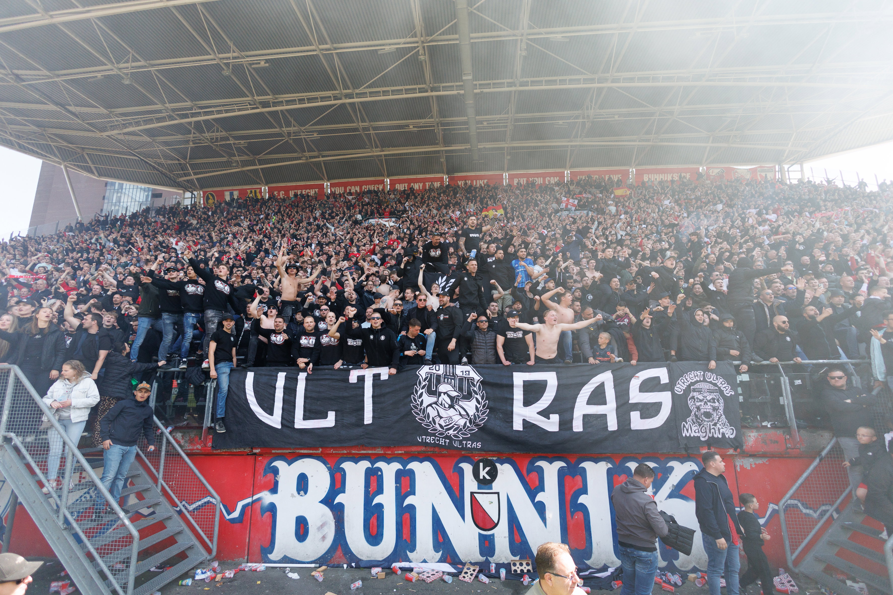 Supporters van FC Utrecht in De Galgenwaard
