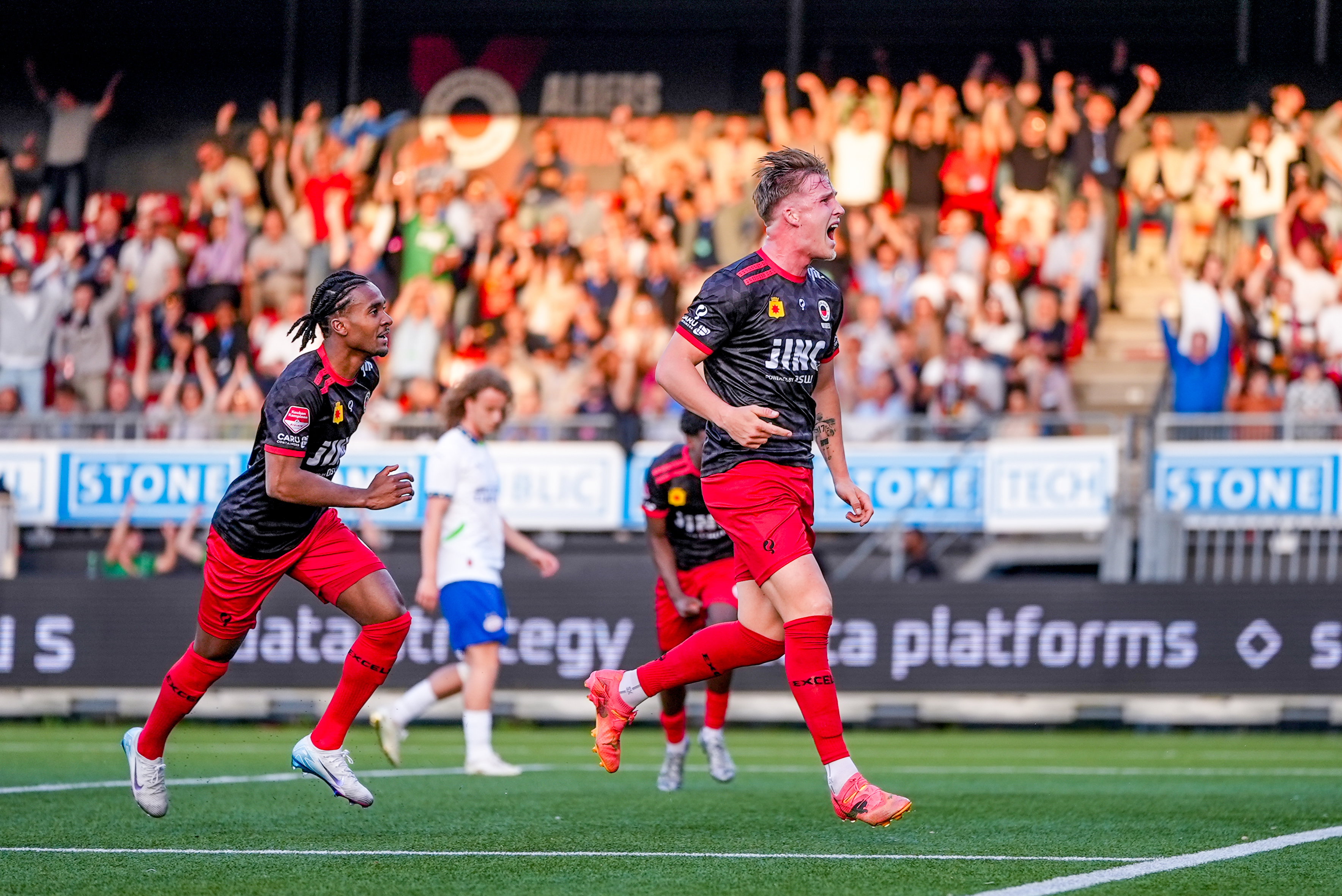 Excelsior viert de openingstreffer tegen Jong PSV