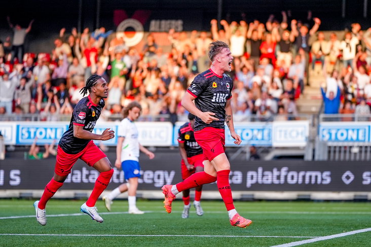 Excelsior viert de openingstreffer tegen Jong PSV