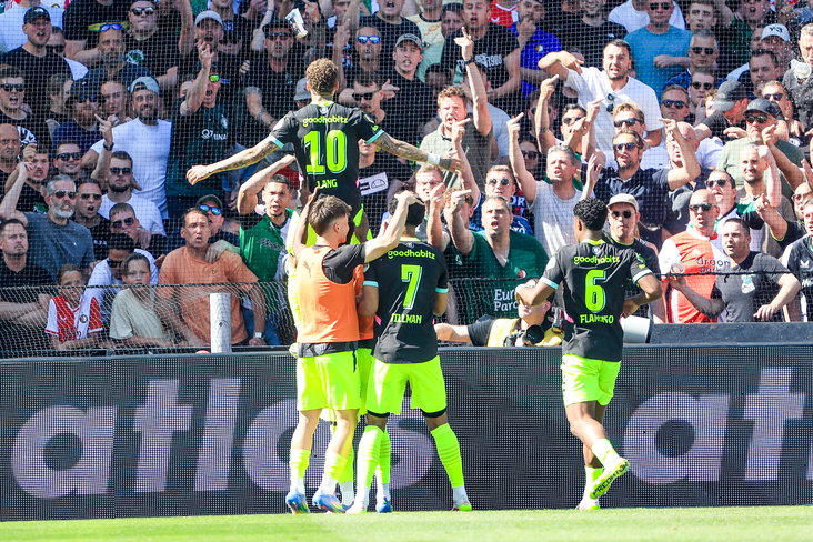 Noa Lang na de gelijkmaker van PSV tegen Feyenoord