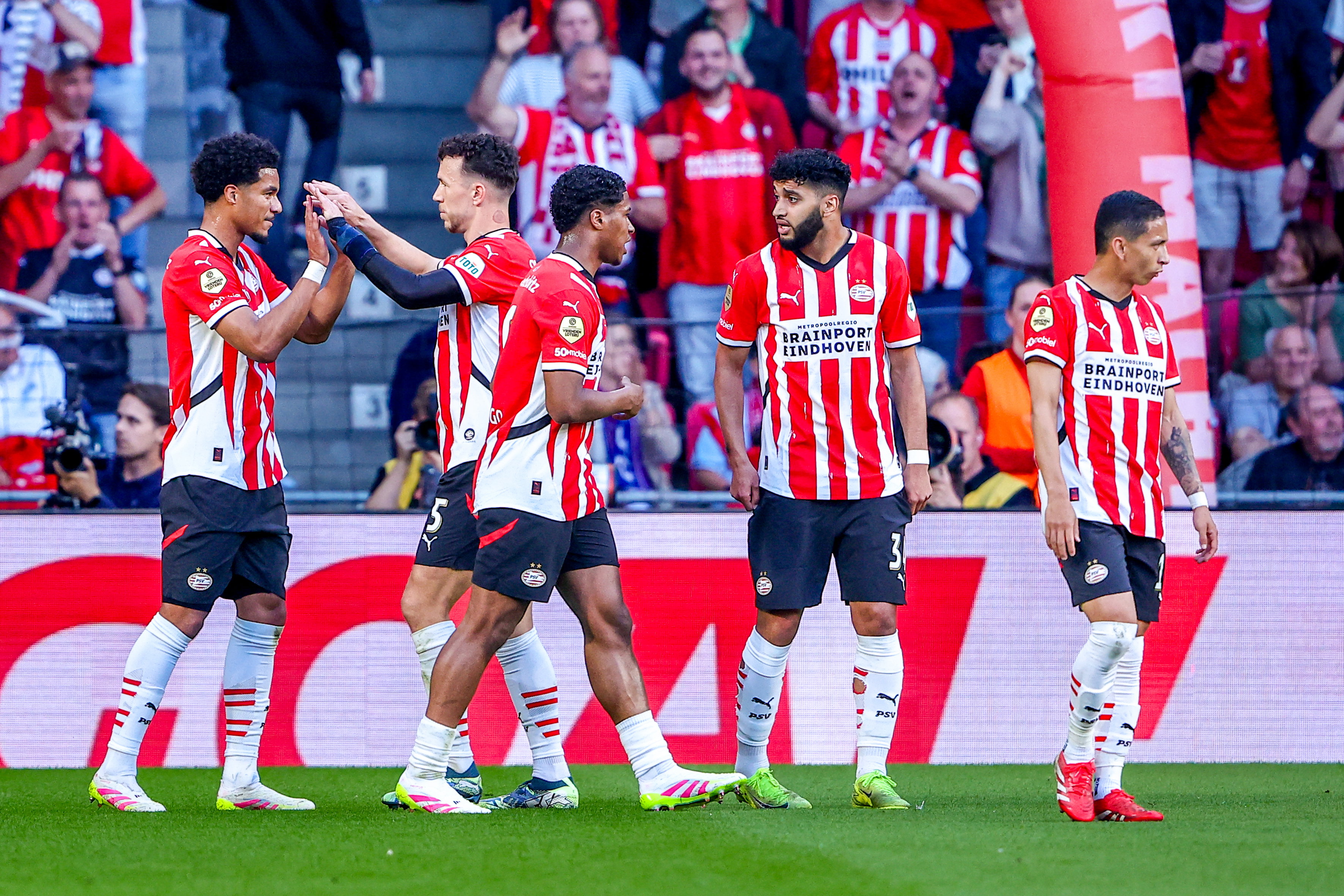 Malik Tillman, Ivan Perisic, Ryan Flamingo, Ismael Saibari en Mauro Junior