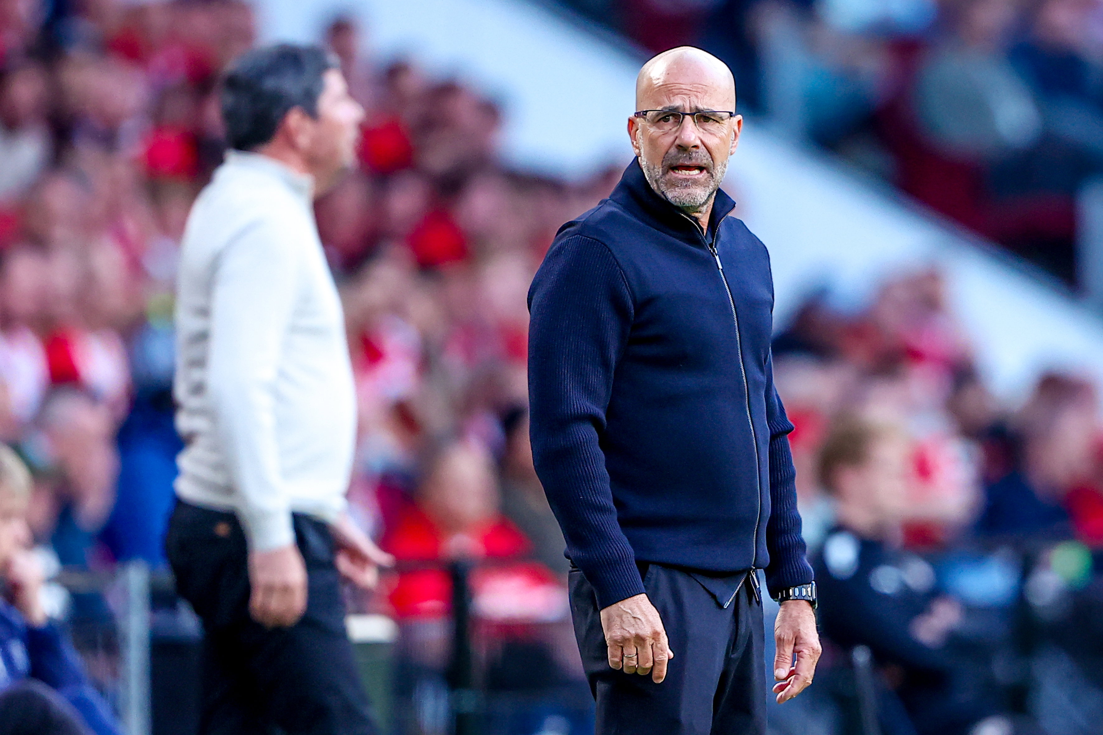 Peter Bosz langs de lijn tegen Heracles Almelo