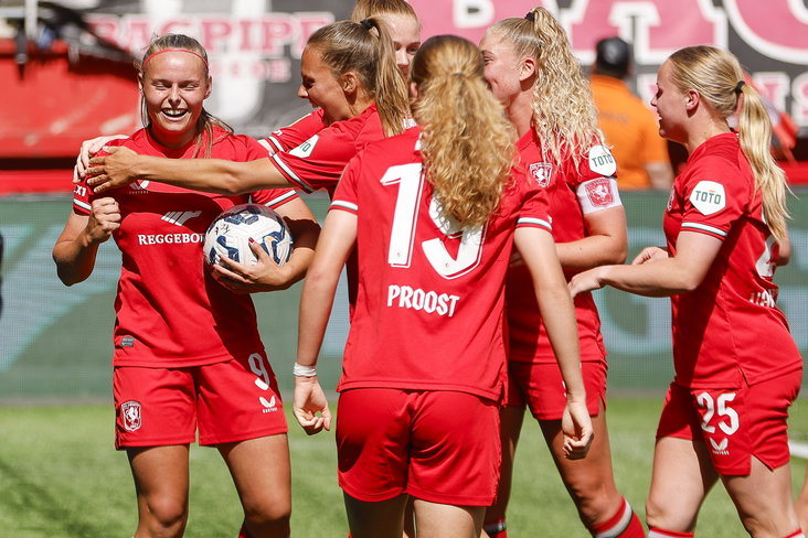 FC Twente viert een treffer van Jaimy Ravensbergen in de kampioenswedstrijd