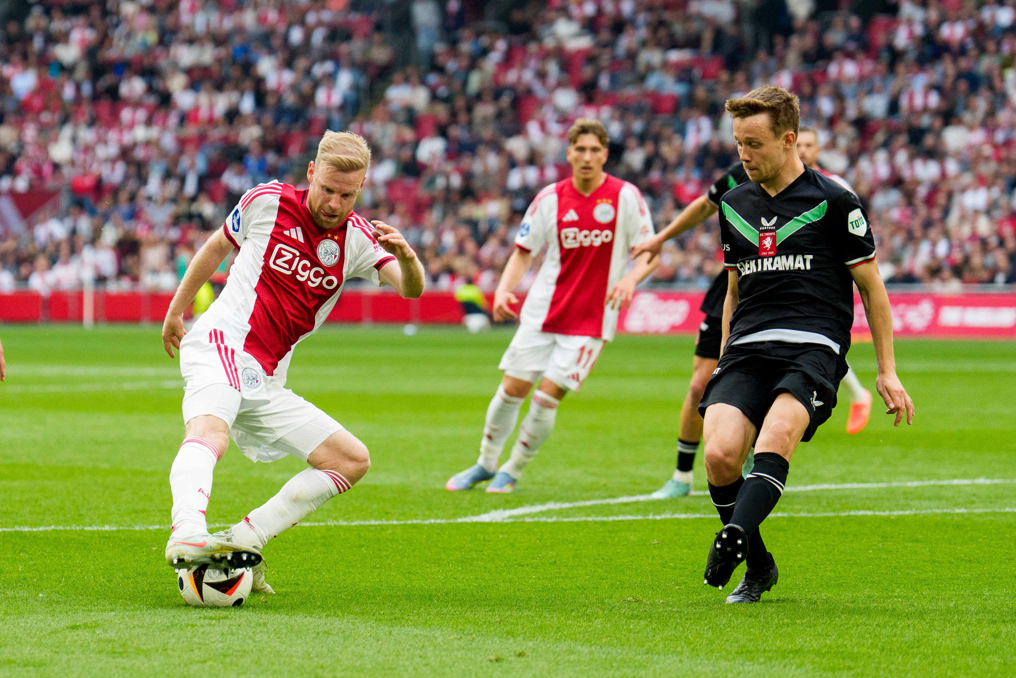 Davy Klaassen en Mathias Kjølø
