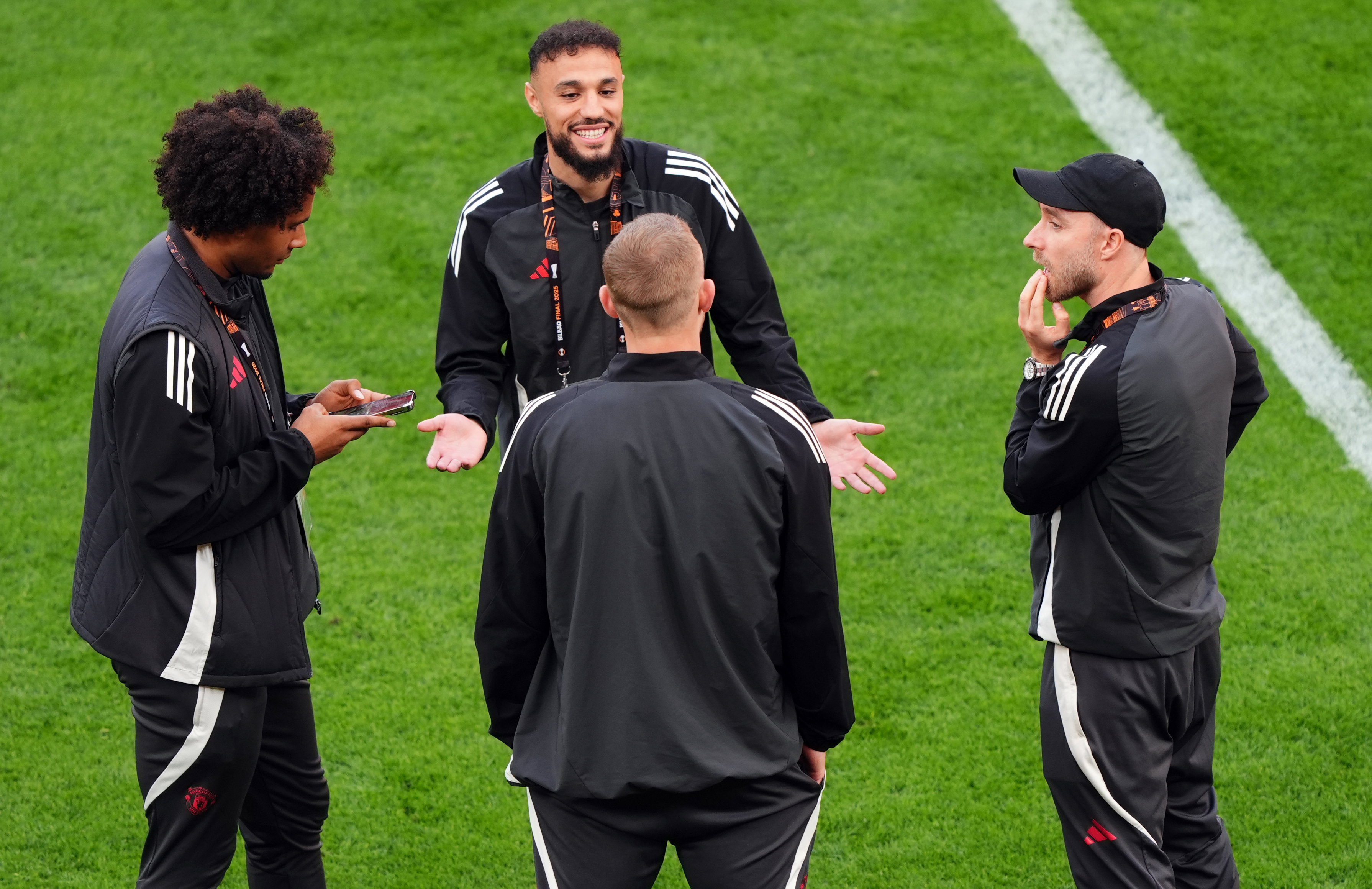 Noussair Mazraoui, Joshua Zirkzee, Christian Eriksen en Matthijs de Ligt
