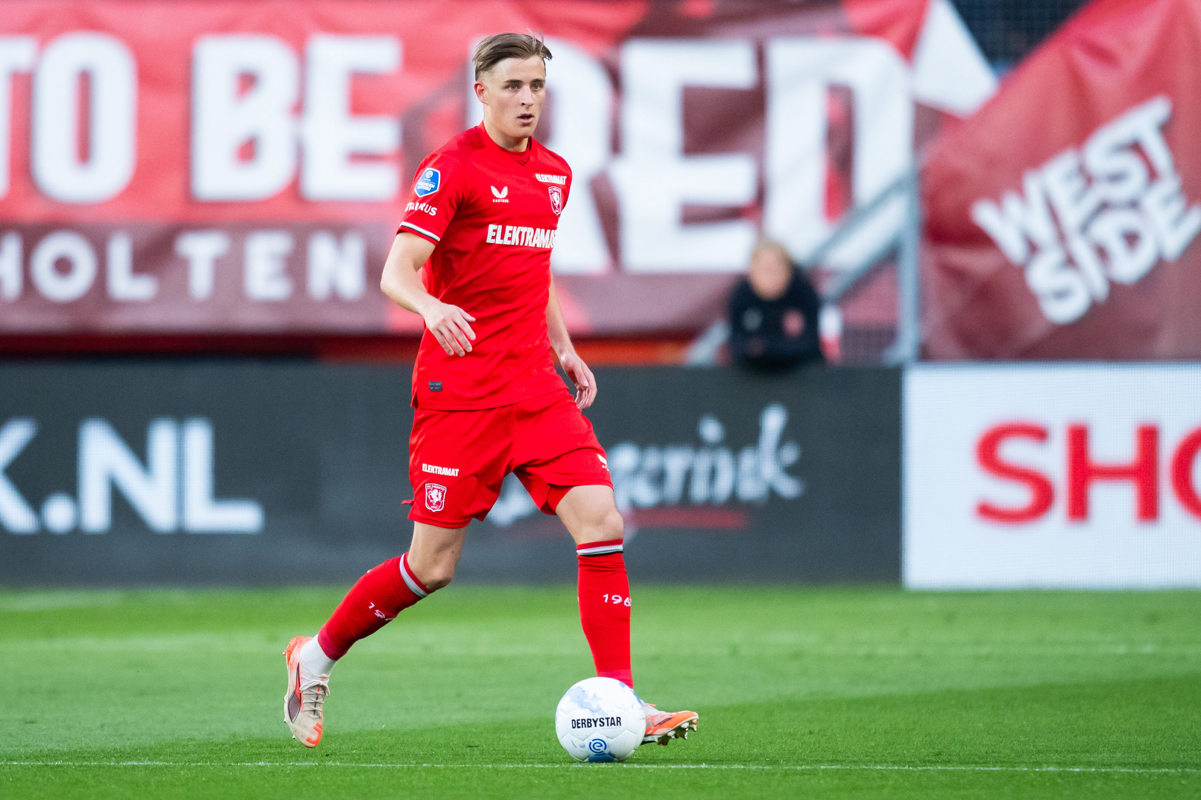 Max Bruns aan de bal