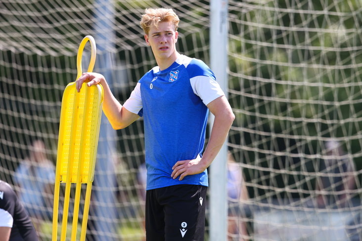 Maas Willemsen op de training bij SC Heerenveen