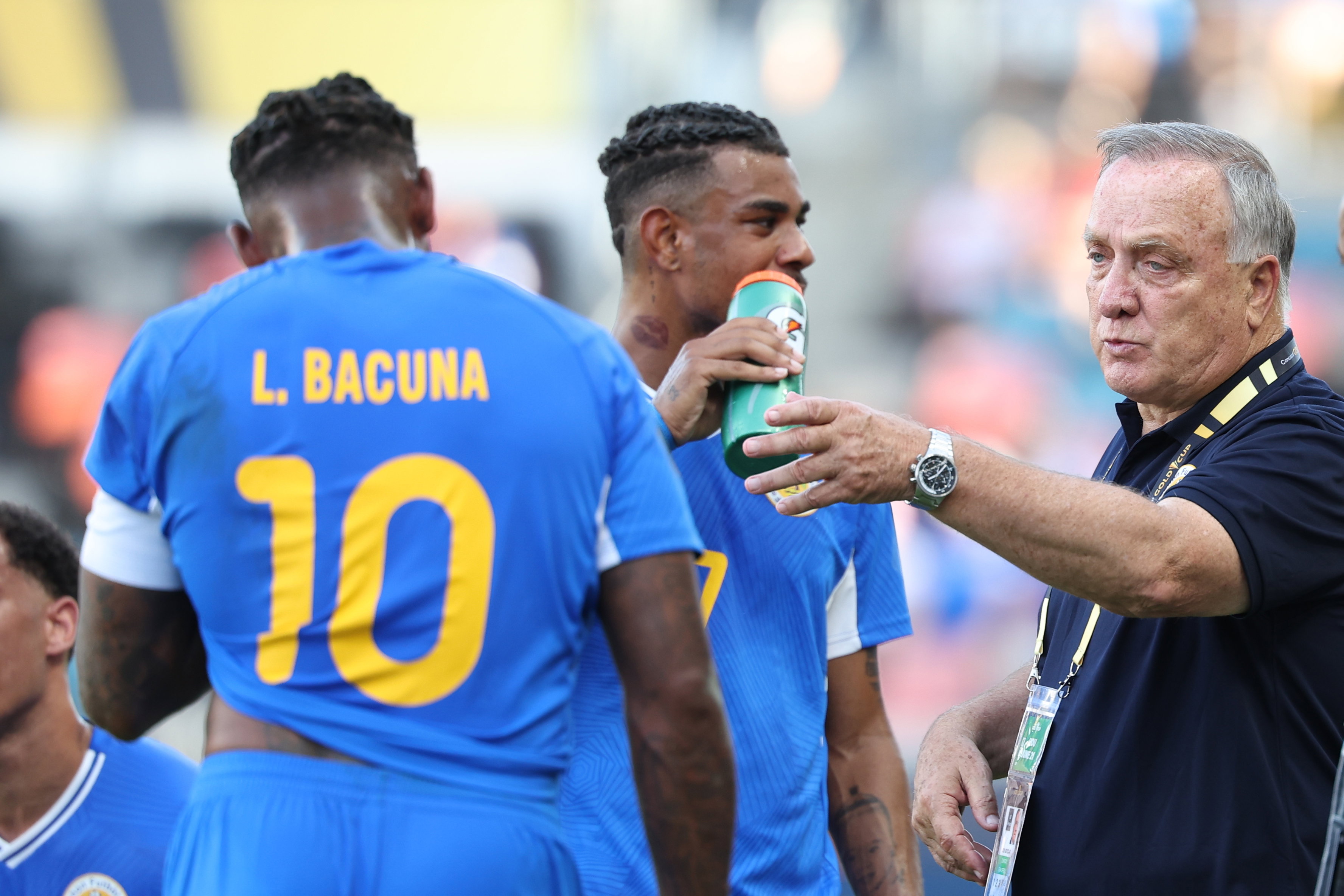 Dick Advocaat bij Curaçao