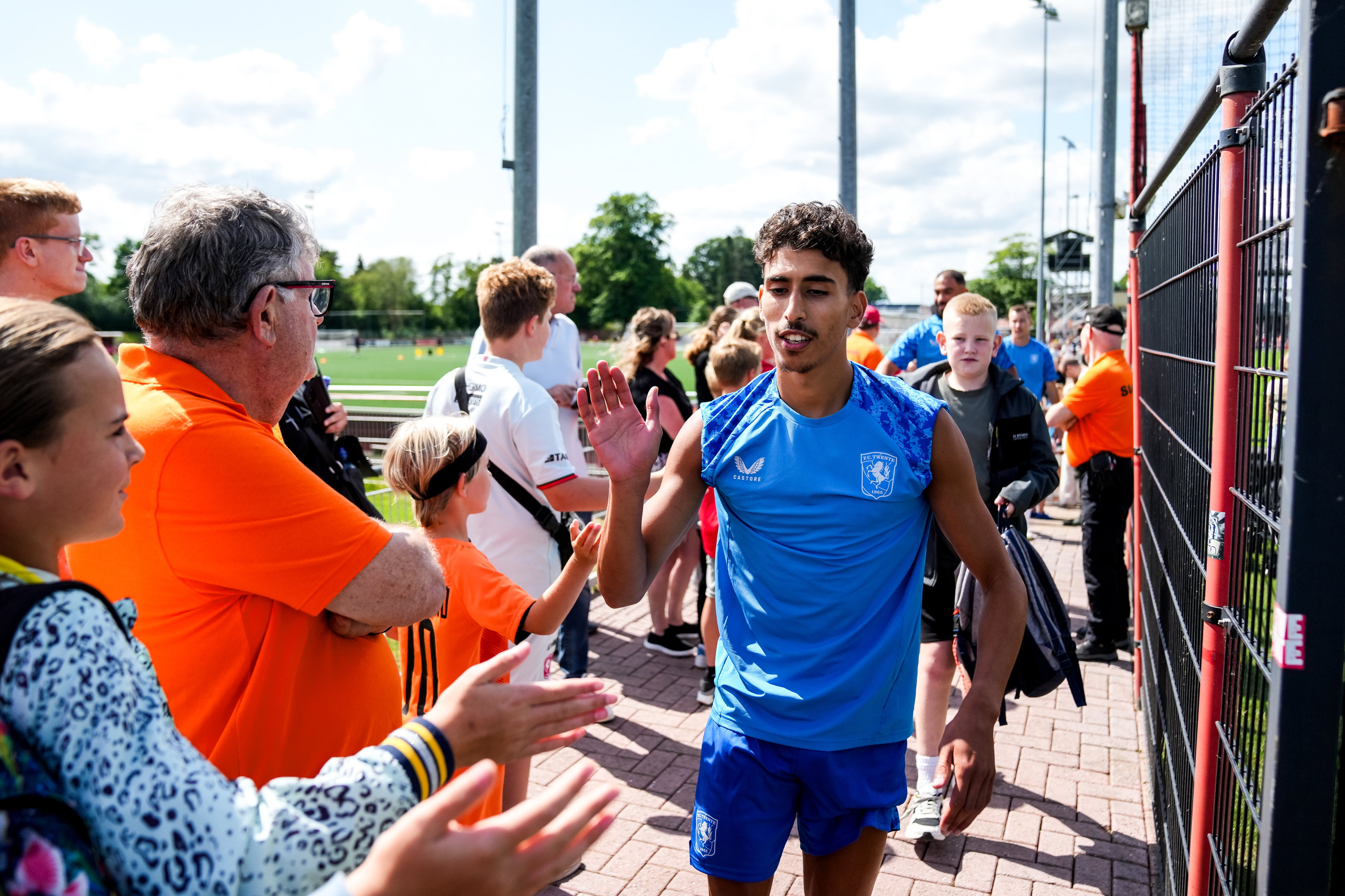 Younes Taha op de eerste training van FC Twente