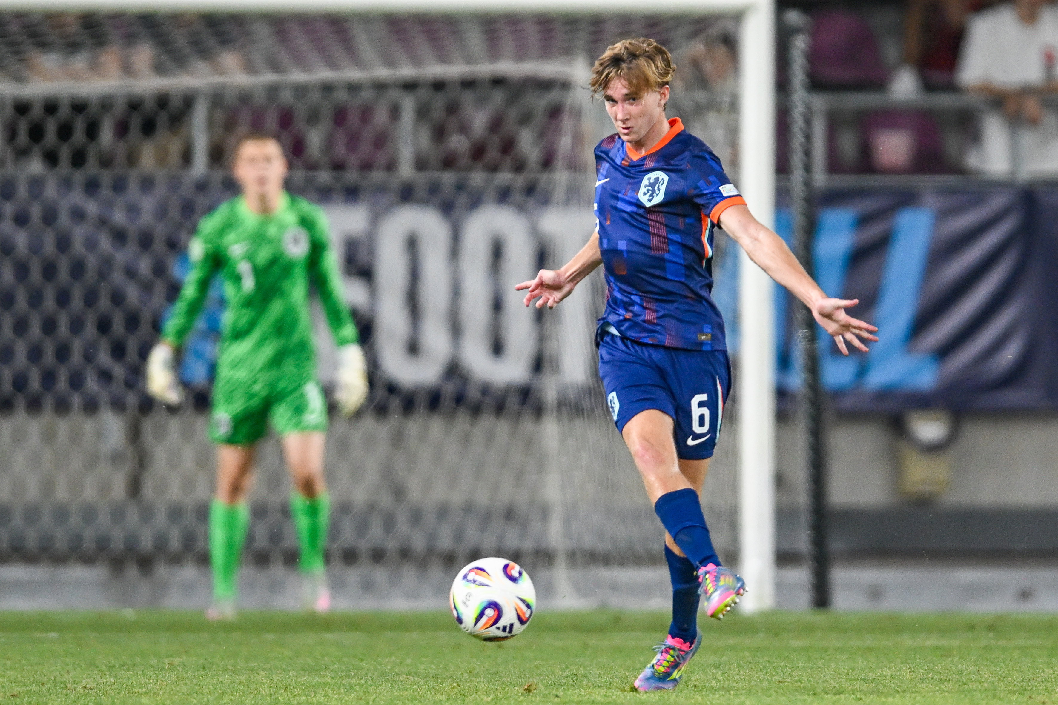 Tygo Land bij Oranje O19