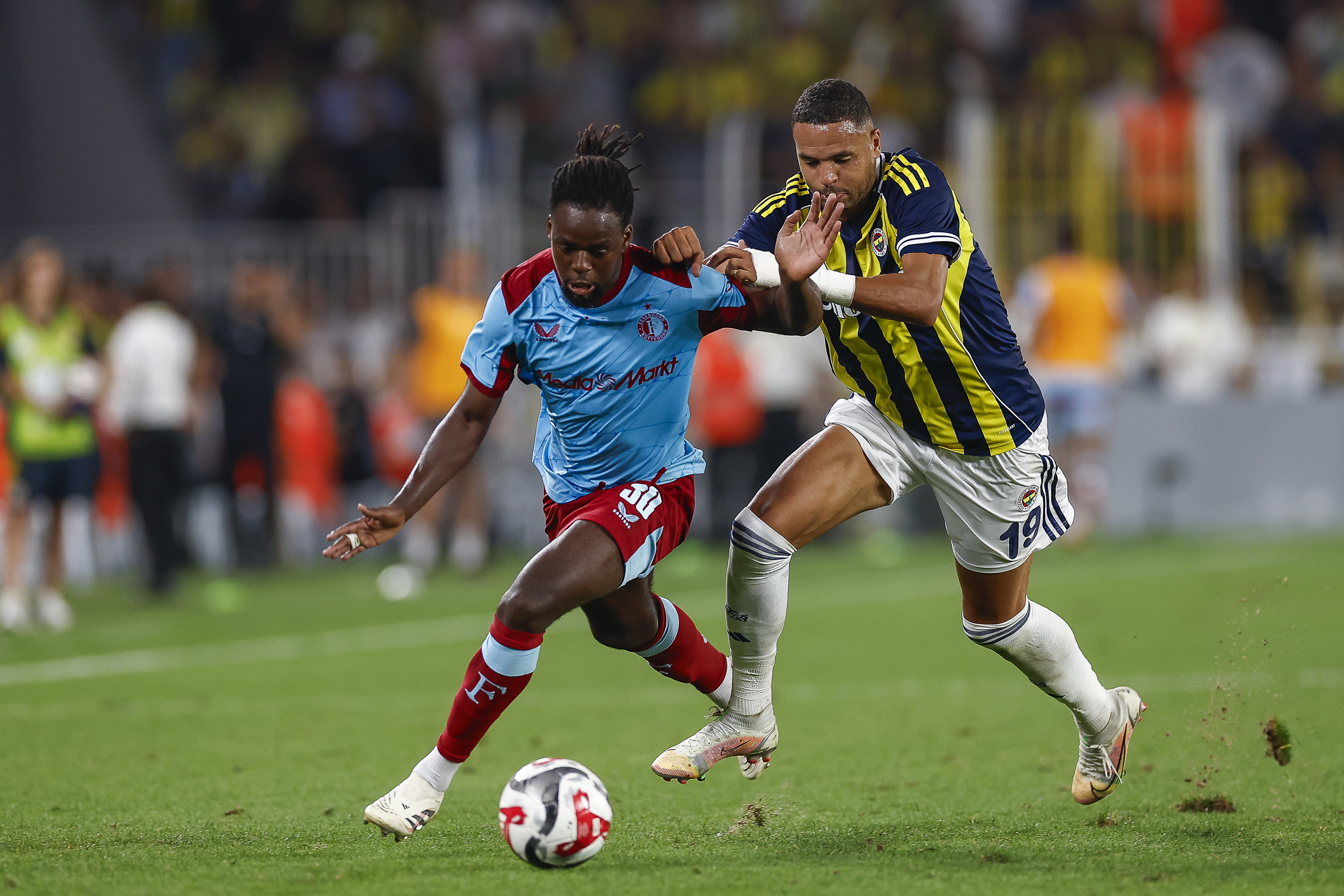 Jordan Lotomba en Youssef En-Nesyri