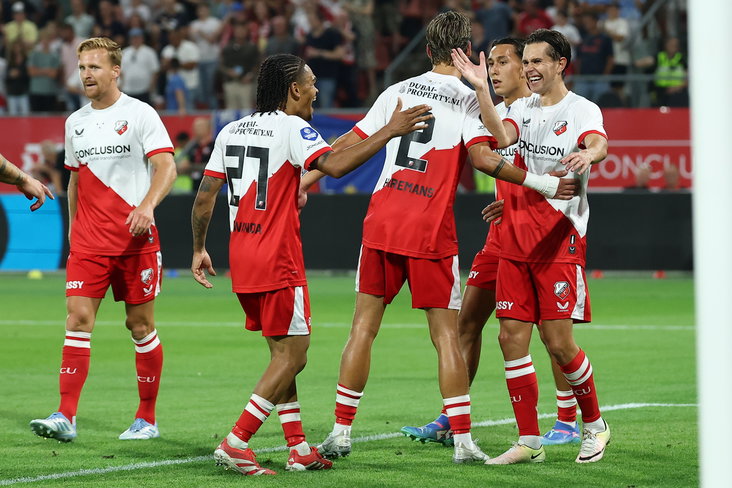 FC Utrecht viert goal tegen Servette