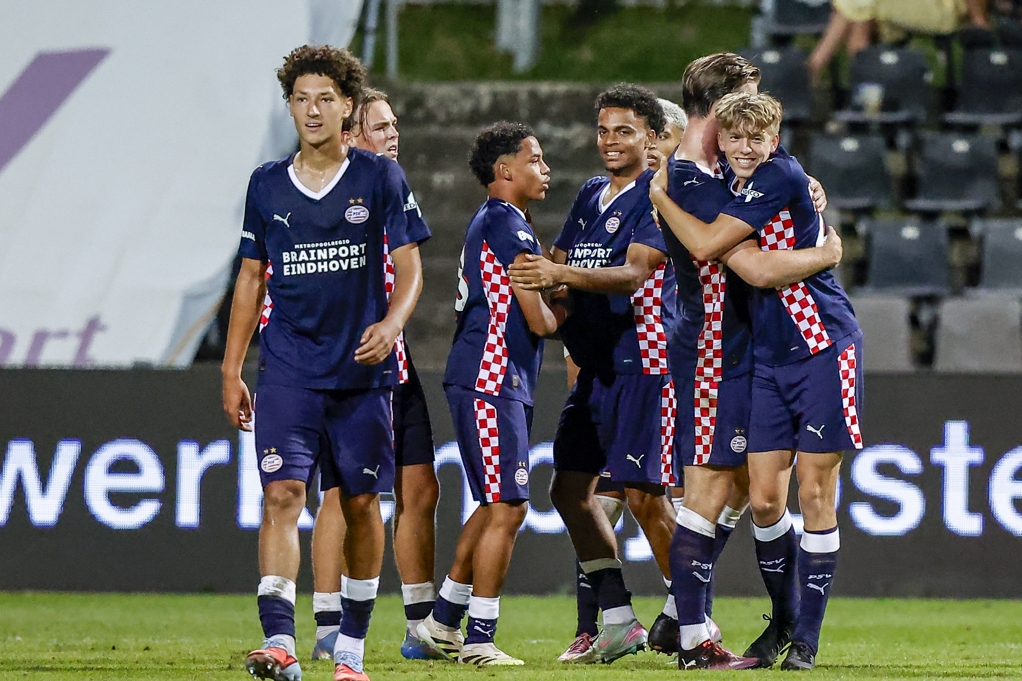 Jong PSV wint van VVV-Venlo