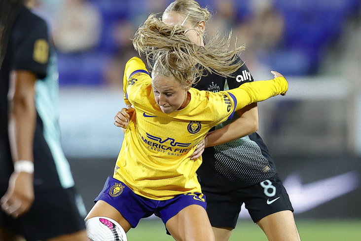Dana Foederer in duel namens Utah Royals