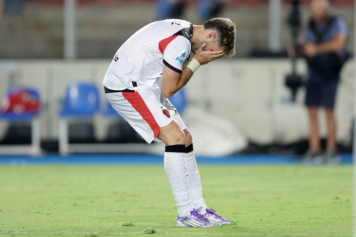 Santiago Giménez baalt bij AC Milan