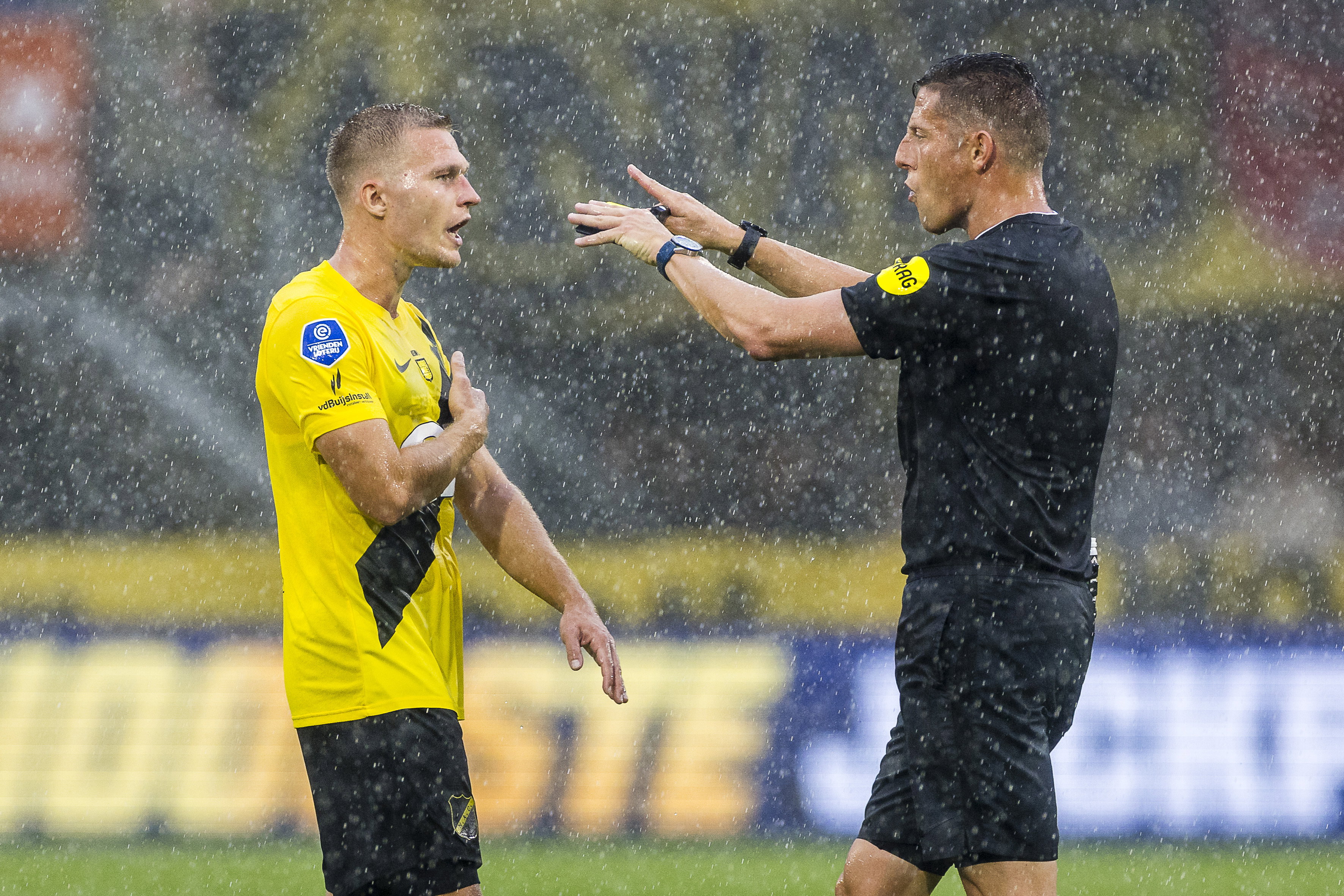 Boy Kemper in discussie met Jeroen Manschot