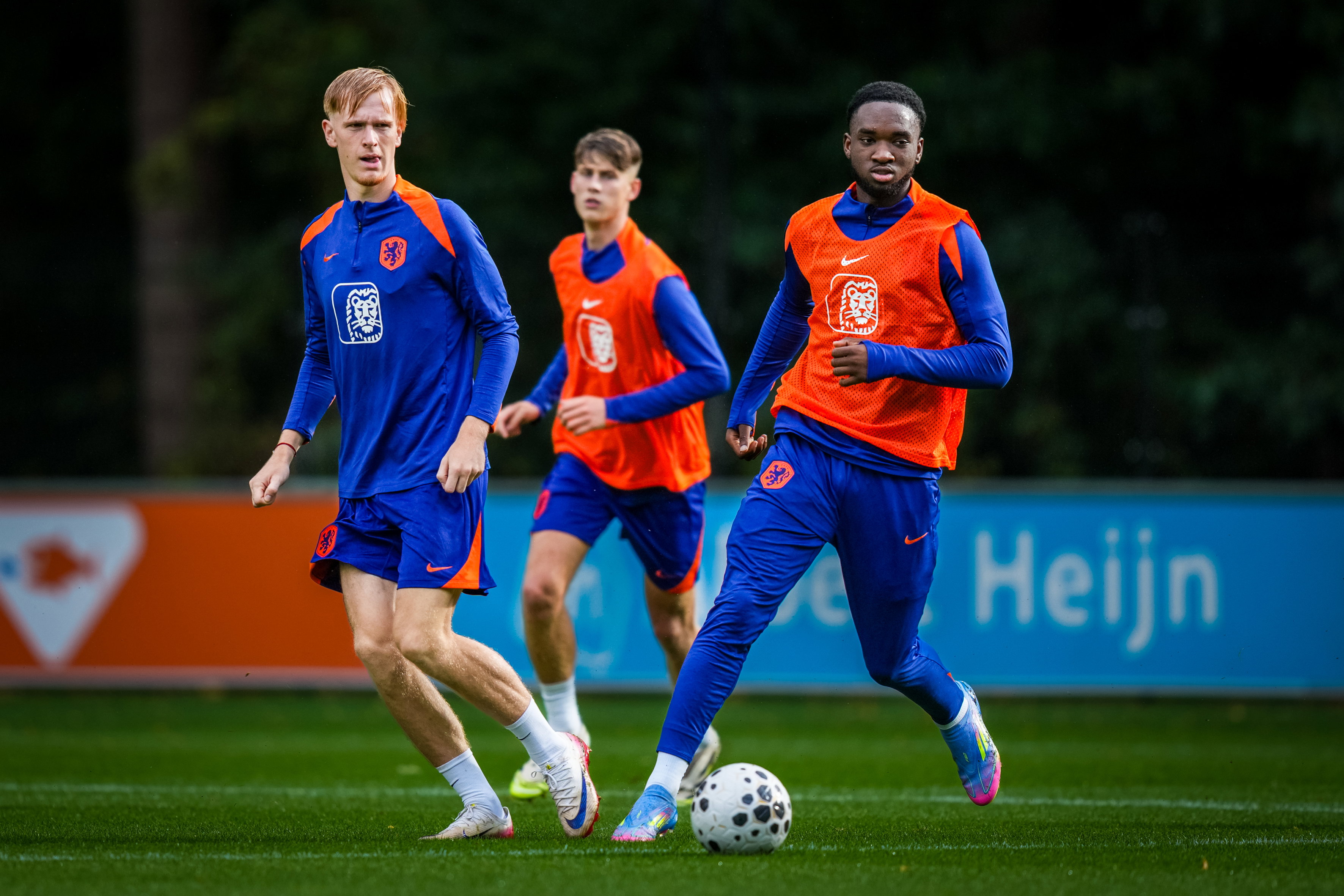 Mats Rots op de training bij Jong Oranje