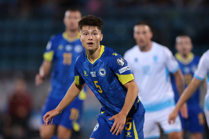 Esmir Bajraktarevic namens Bosnië en Herzegovina