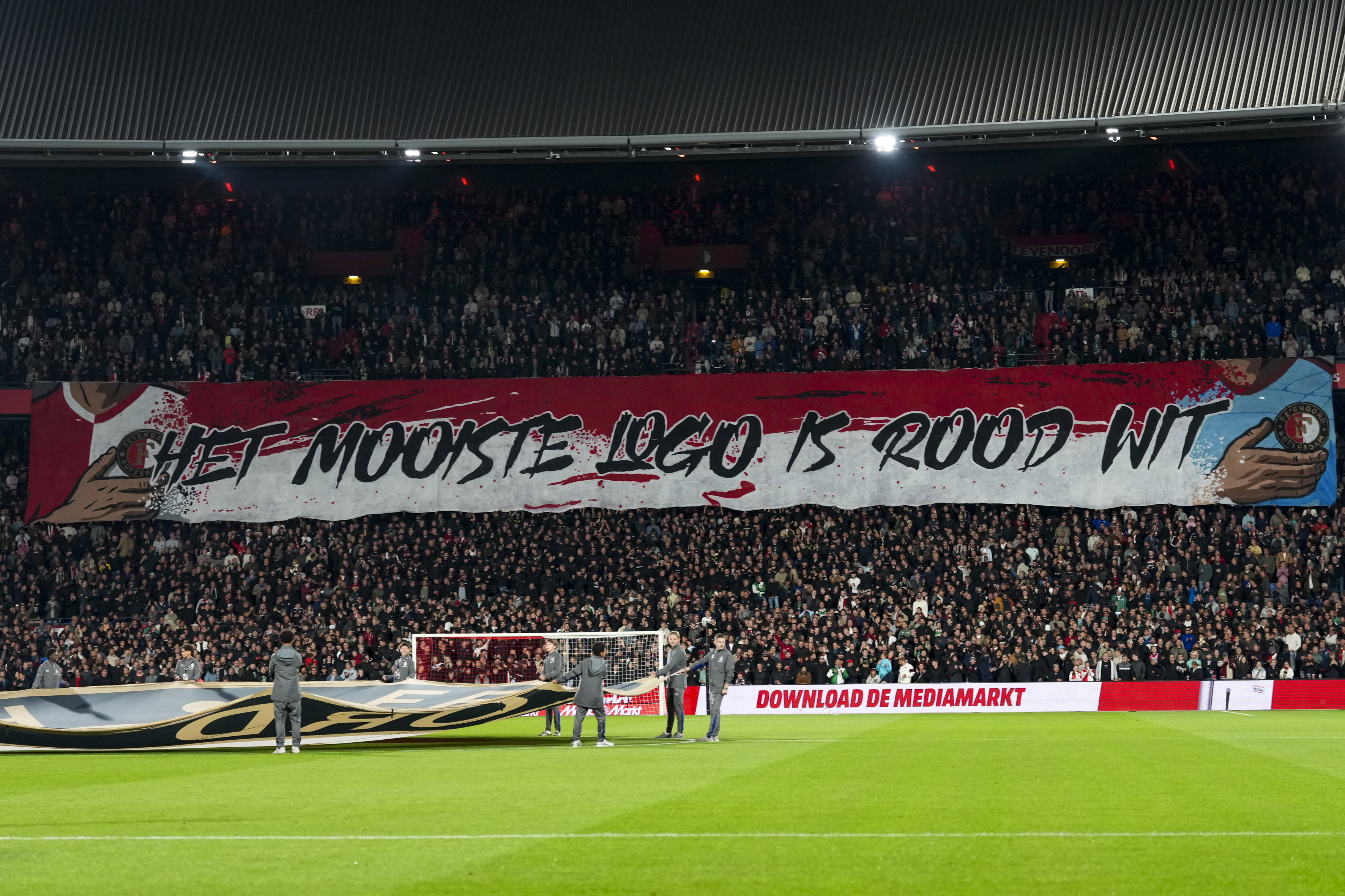 Sfeeractie bij Feyenoord voorafgaand aan het duel tegen SC Heerenveen