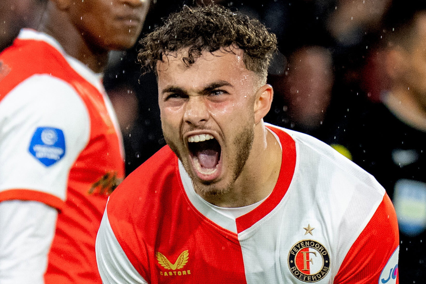 Aymen Sliti juicht na zijn treffer
