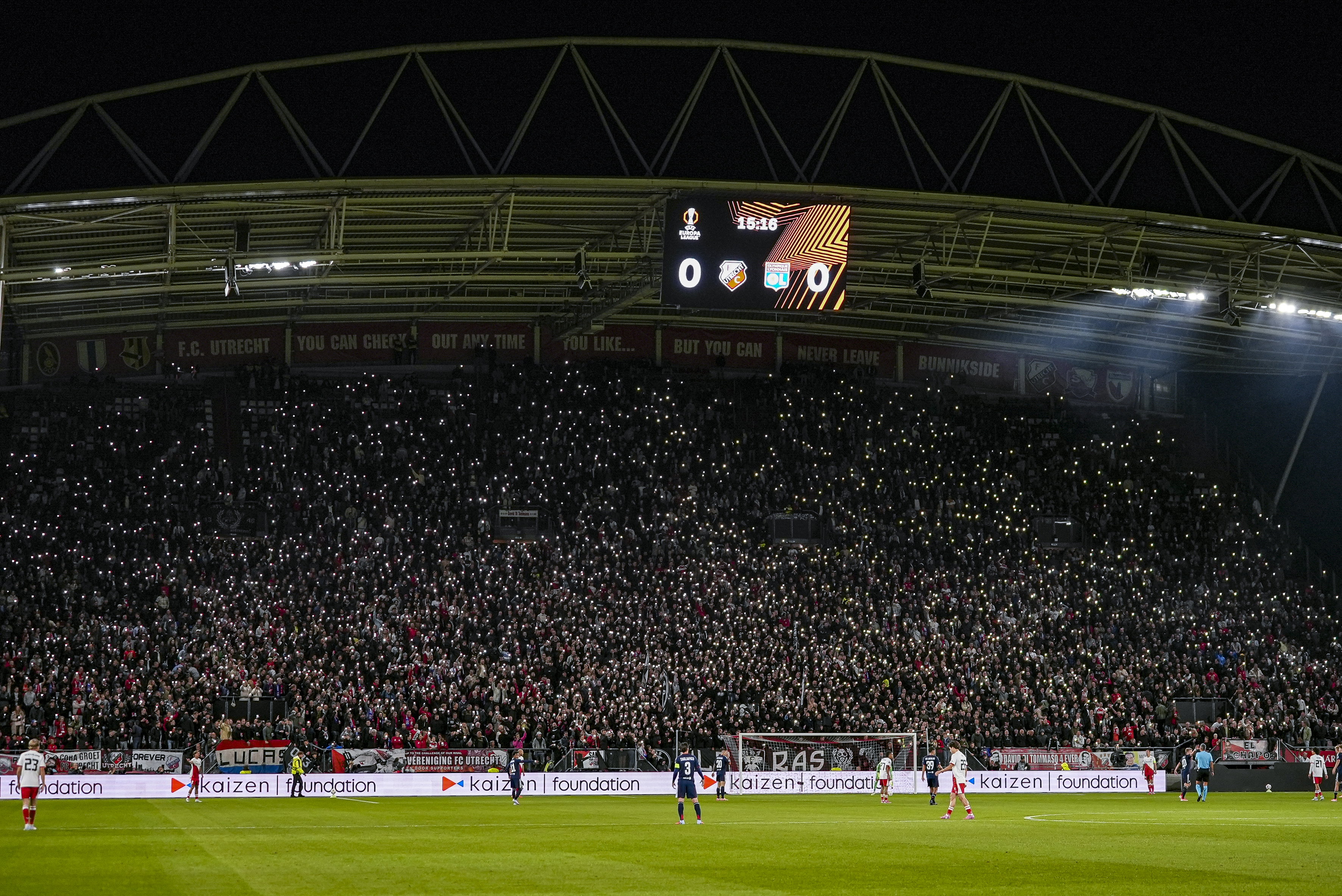 Stadion Galgenwaard gevuld met supporters